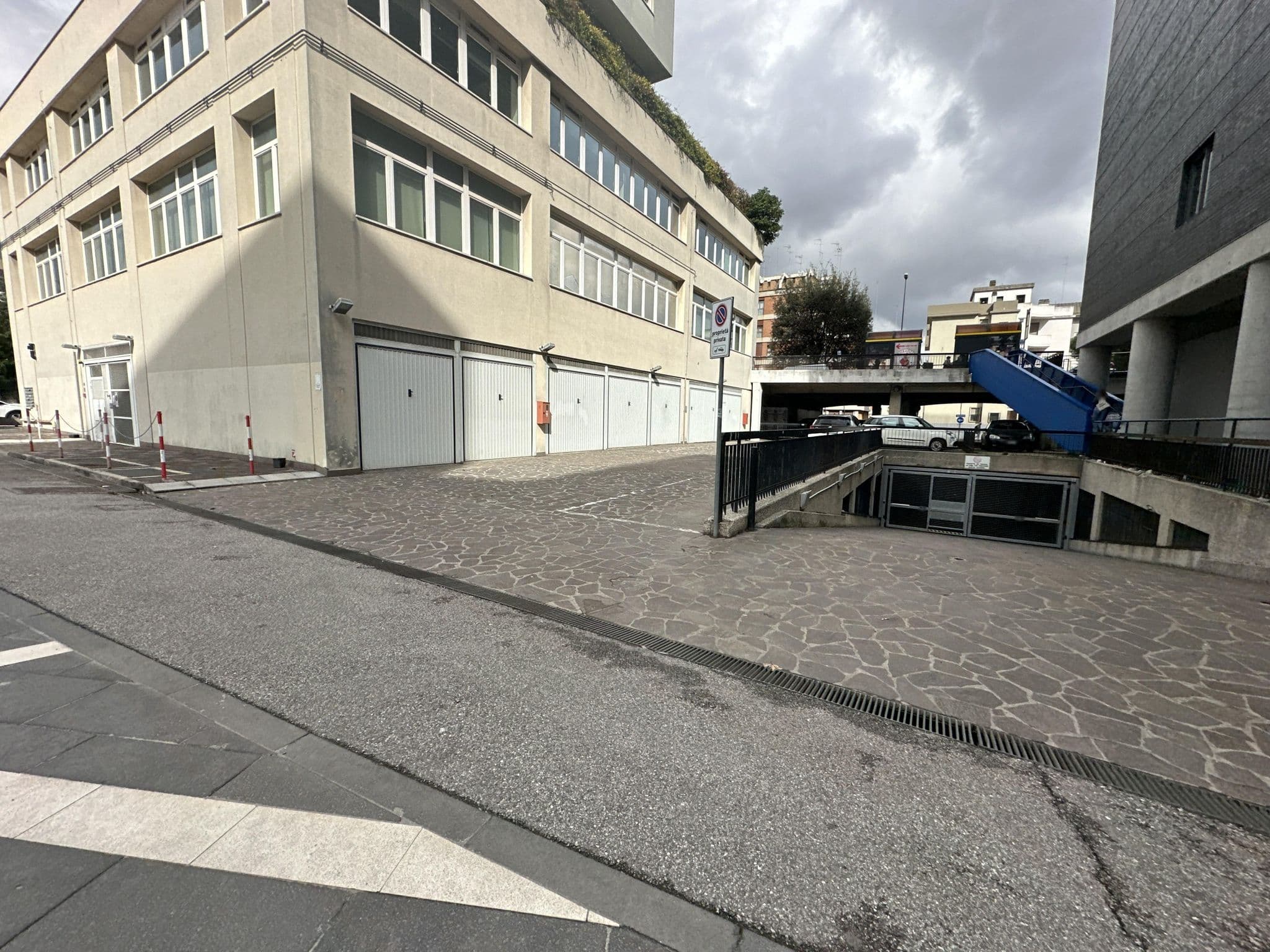 Street view near Wombat’s City Hostel Venice Mestre, Mestre — © quickness805 (CC BY-SA · Mapillary)