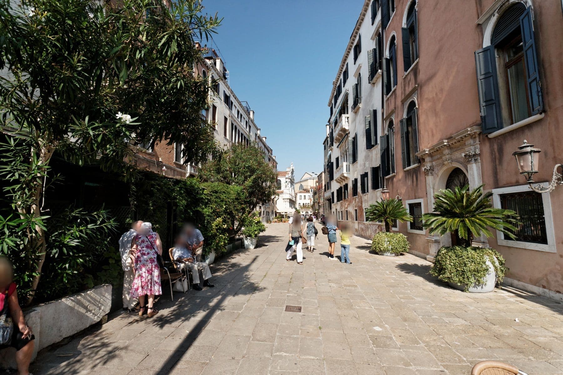 Street view near The Gritti Palace, a Luxury Collection Hotel, Venice, Venice — © txllxt (CC BY-SA · Mapillary)