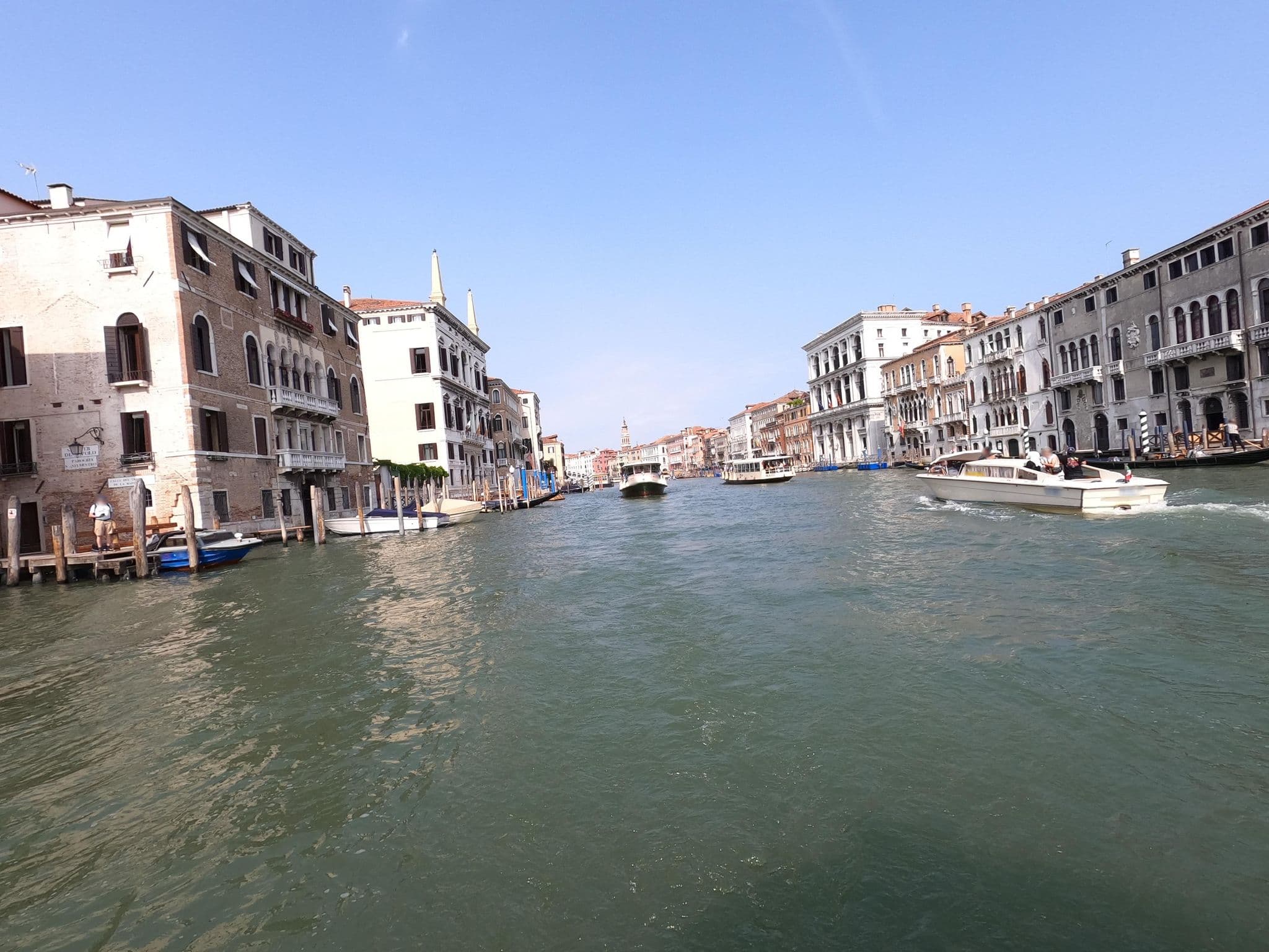 Street view near Cà Angeli, Venice — © masterofnoroad (CC BY-SA · Mapillary)