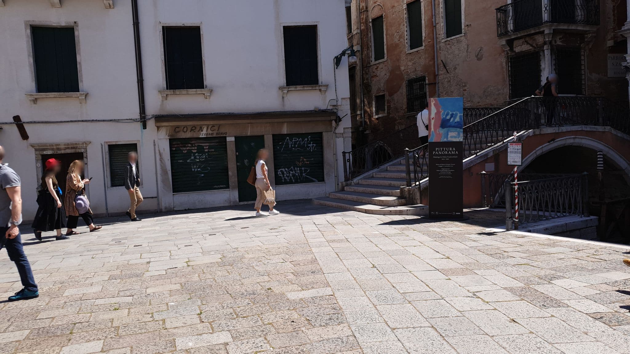 Street view near La Porte D'orient, Venice — © jopparn (CC BY-SA · Mapillary)