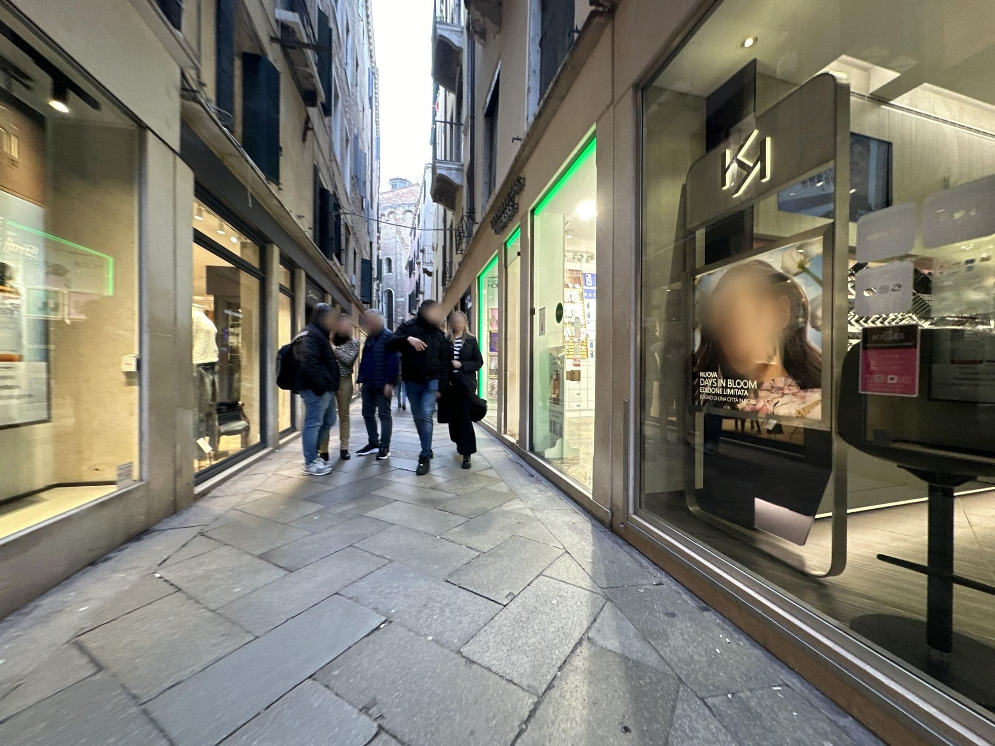 Street view near Casa Cosmo, Venice — © quickness805 (CC BY-SA · Mapillary)