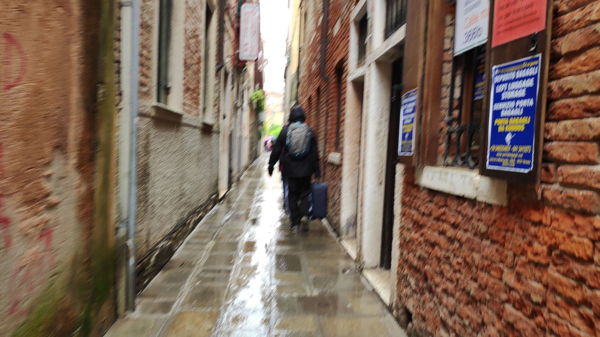 Street view near Hotel Atlantide, Venice — © marcuscalabresus (CC BY-SA · Mapillary)