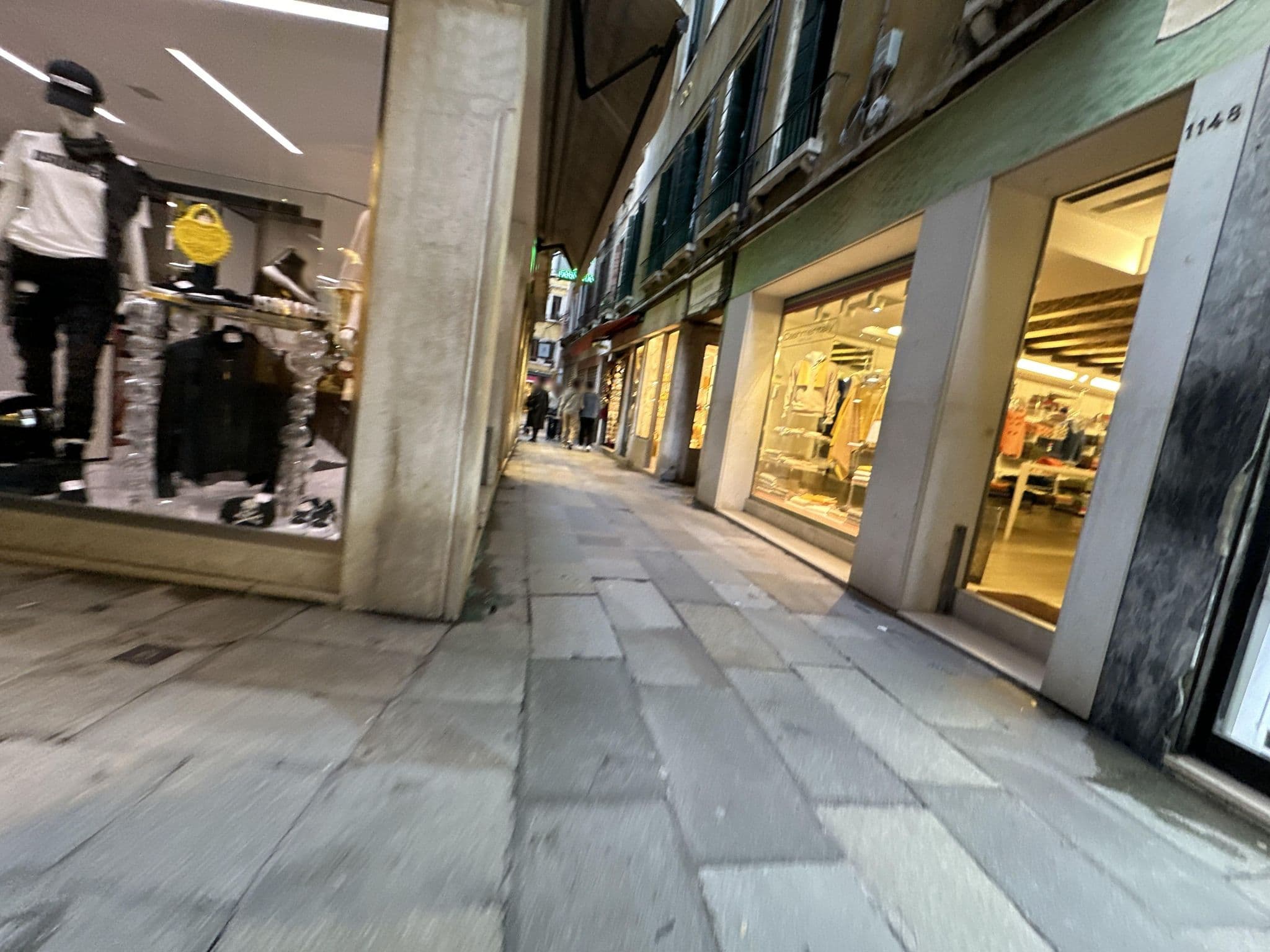 Street view near Terraza Localanda Hotel, Venice — © quickness805 (CC BY-SA · Mapillary)