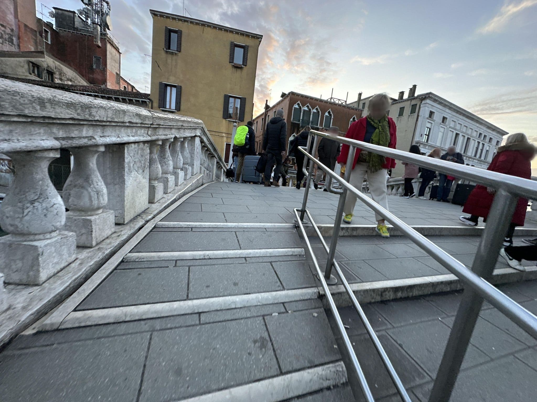 Street view near Albergo Adua di Stefani Luciano e Stefani Lucia SNC, Venice — © quickness805 (CC BY-SA · Mapillary)