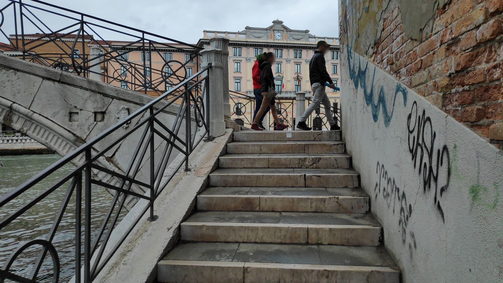 Street view near Residenza Santa Croce, Venice — © marcuscalabresus (CC BY-SA · Mapillary)