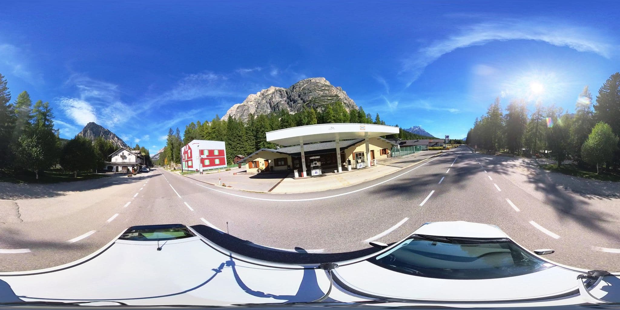 Street view near Albergo Fiames, Cortina d'Ampezzo — © osmplus_org (CC BY-SA · Mapillary)