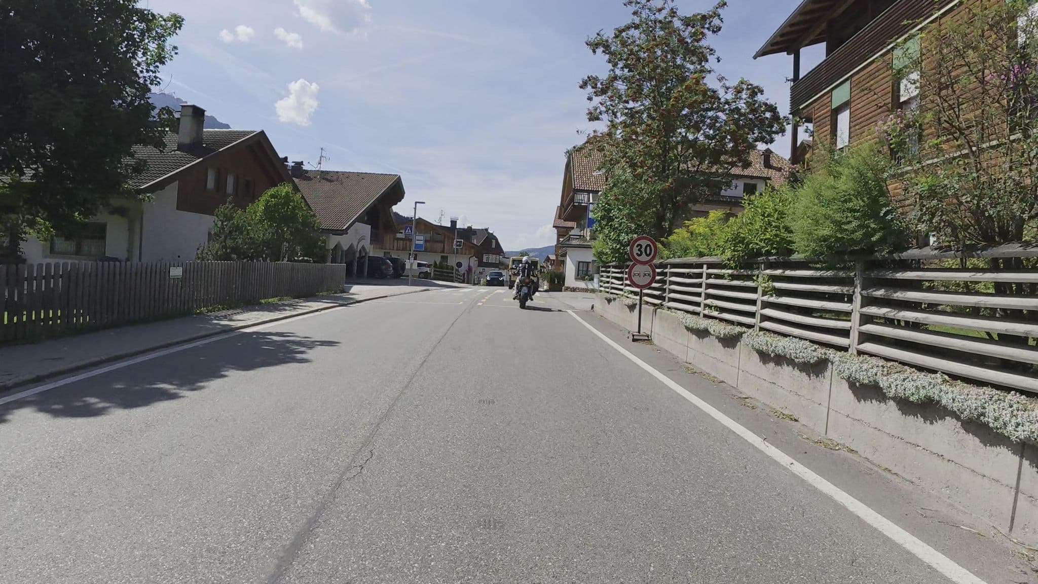 Street view near Gasthof Wiesthaler Ohg Des Wiesthaler Walter & Co, San Candido — © Guzzi_Franze (CC BY-SA · Mapillary)