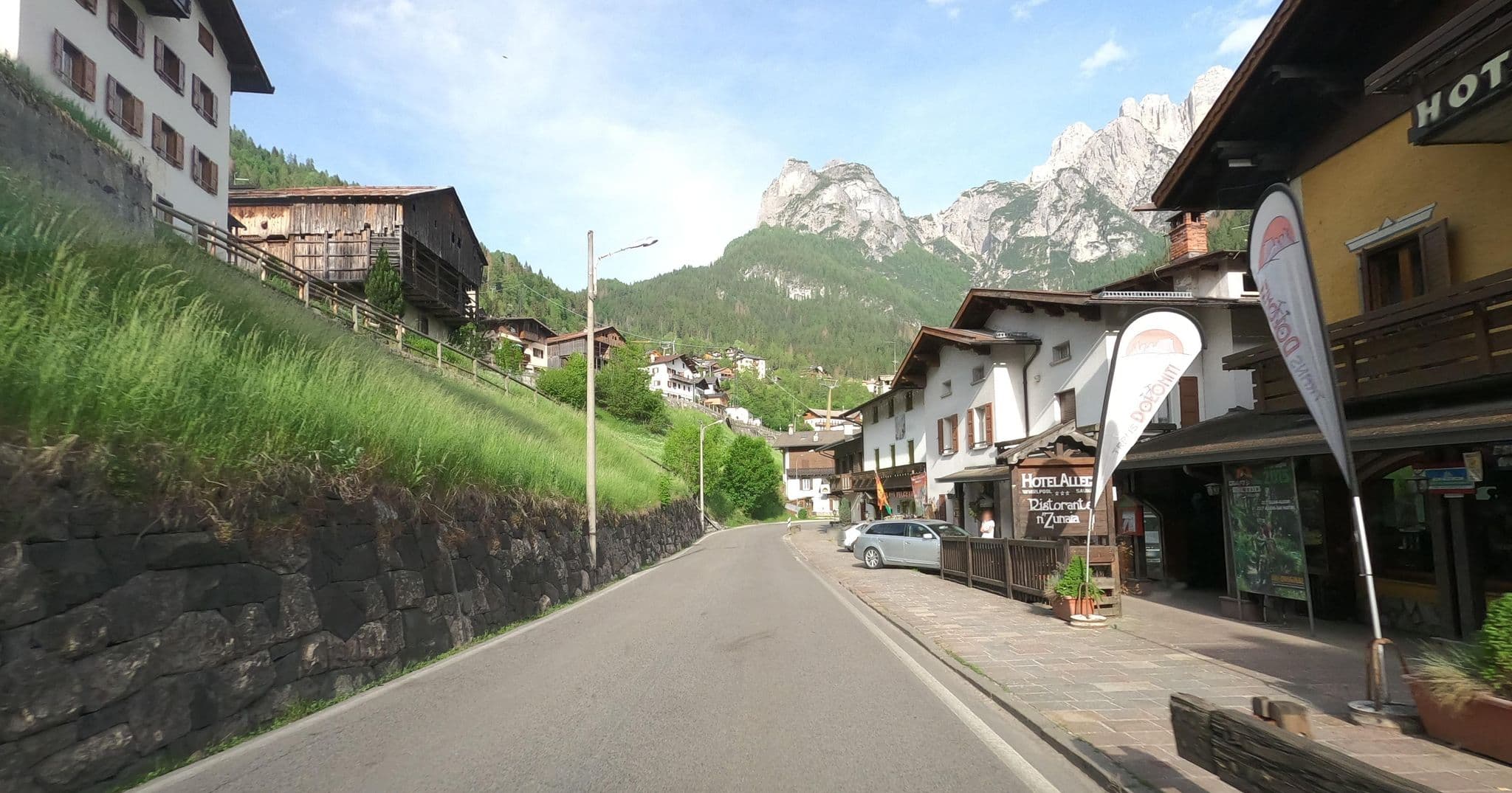 Street view near Hotel Alleghe SNC di Rudatis Silvano e C., Cencenighe Agordino — © masterofnoroad (CC BY-SA · Mapillary)