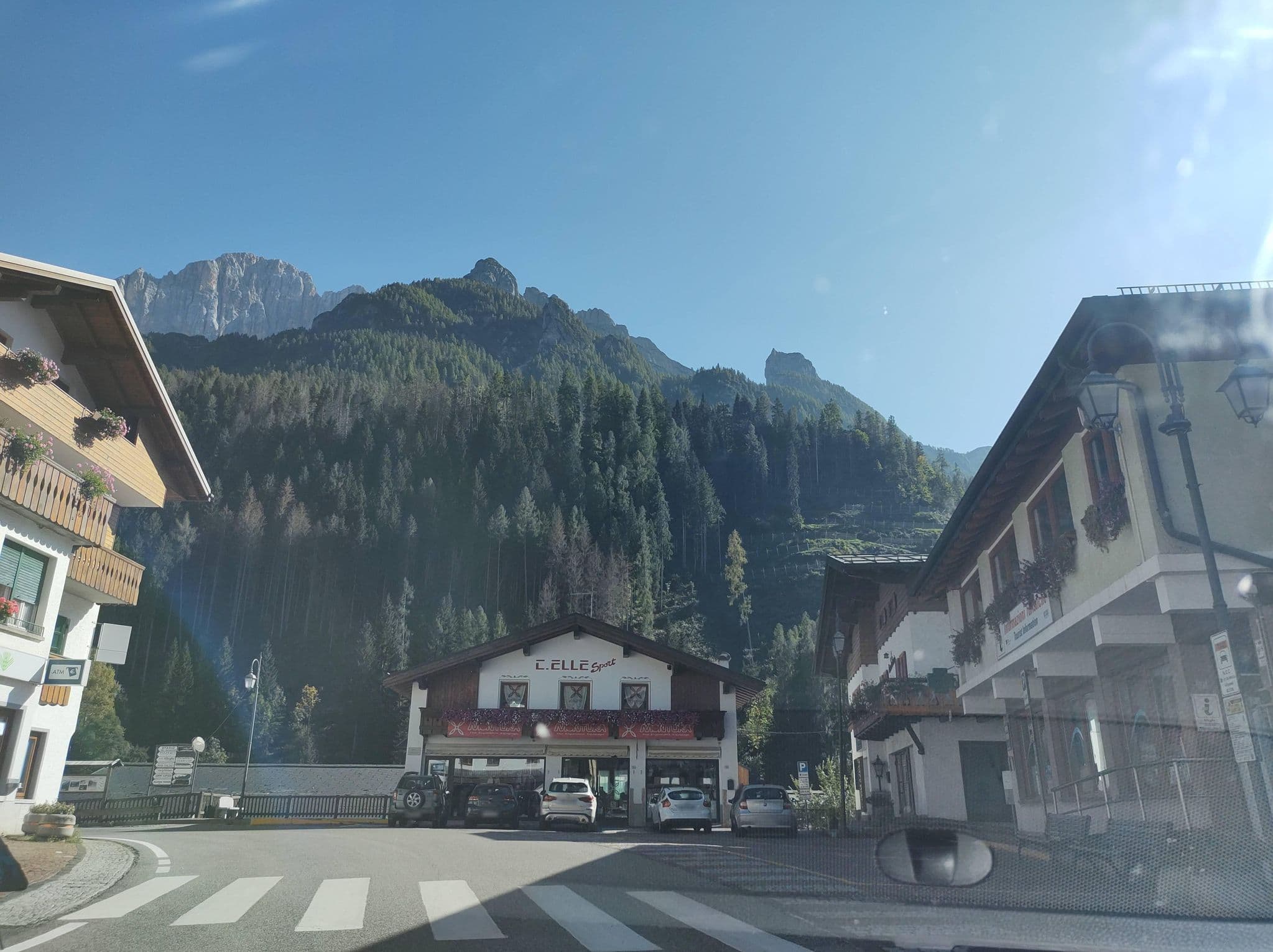Street view near Antica Dimora Alleghe, Cencenighe Agordino — © thetornado76 (CC BY-SA · Mapillary)