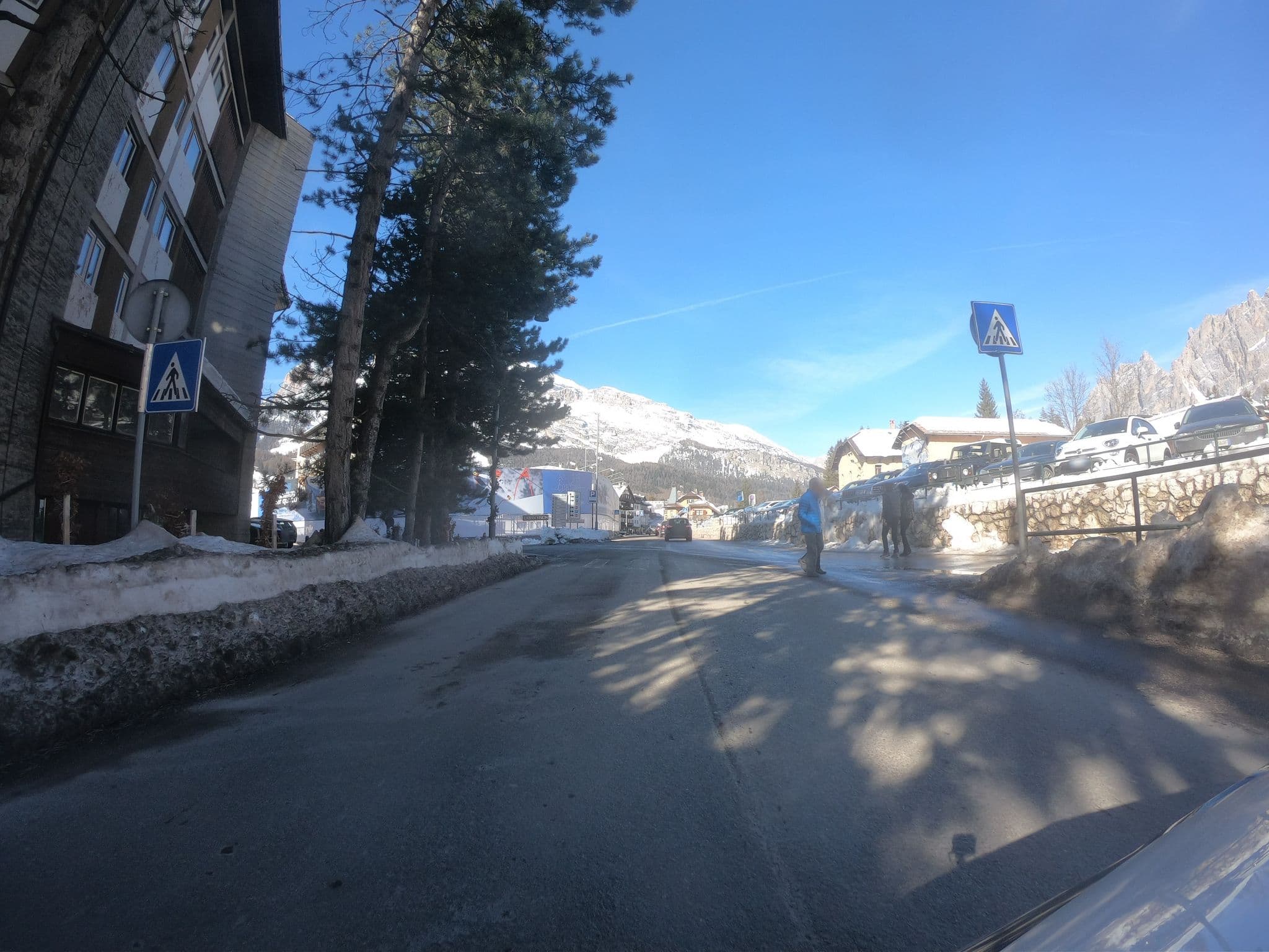 Street view near Supermountainski Cortina, Cortina d'Ampezzo — © chrisbeddow (CC BY-SA · Mapillary)
