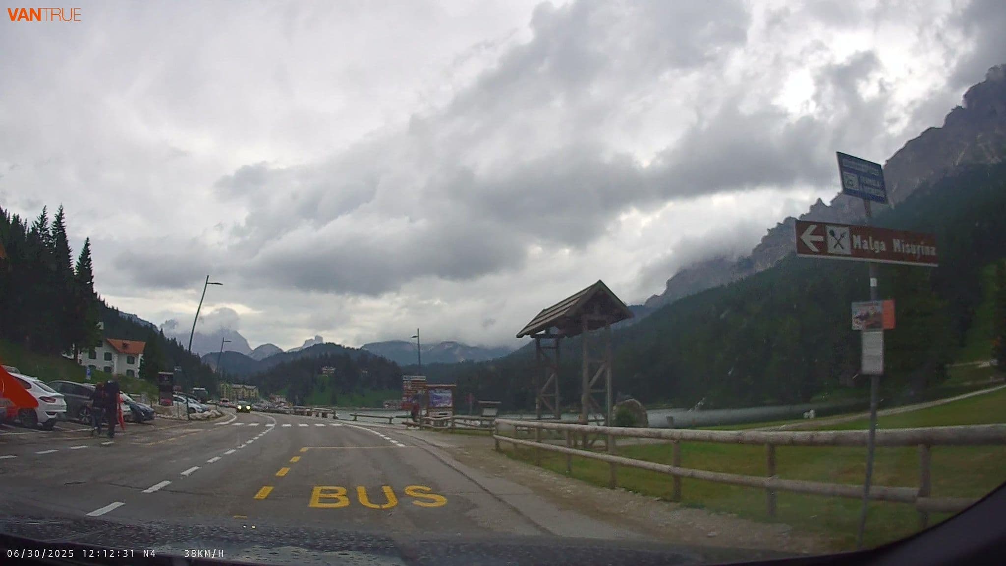Street view near Chalet Alpenrose, Cortina d'Ampezzo — © fcignat (CC BY-SA · Mapillary)