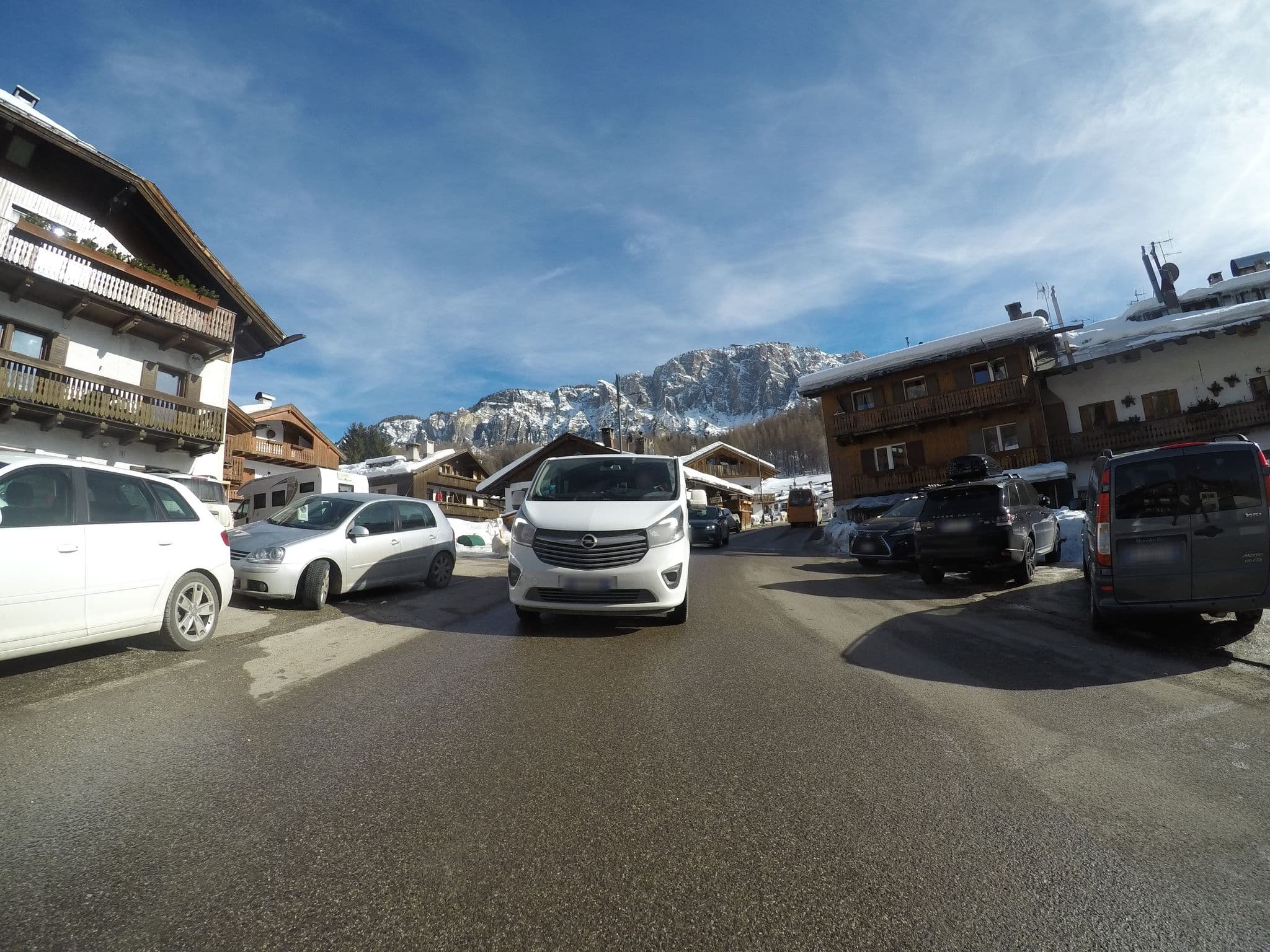 Street view near Chalet Alverà - Stayincortina, Cortina d'Ampezzo — © chrisbeddow (CC BY-SA · Mapillary)