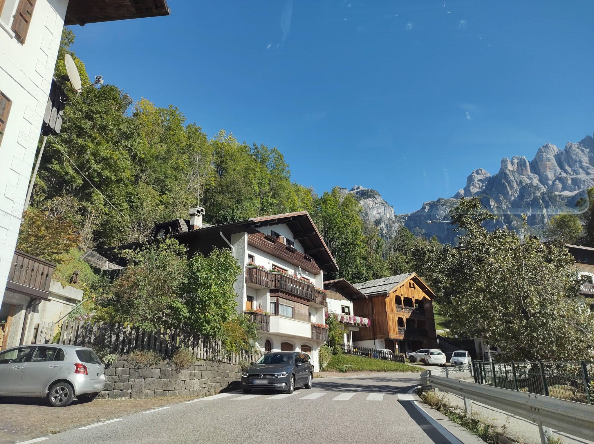 Street view near Hotel Dolomiti, Cencenighe Agordino — © thetornado76 (CC BY-SA · Mapillary)