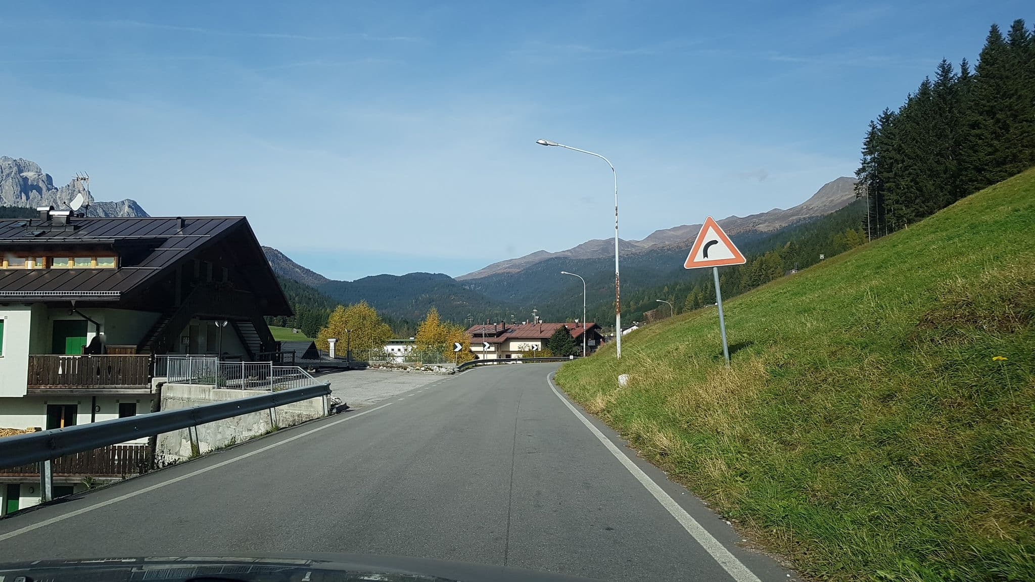 Street view near Appartamenti Ladina, Auronzo — © igorzo (CC BY-SA · Mapillary)