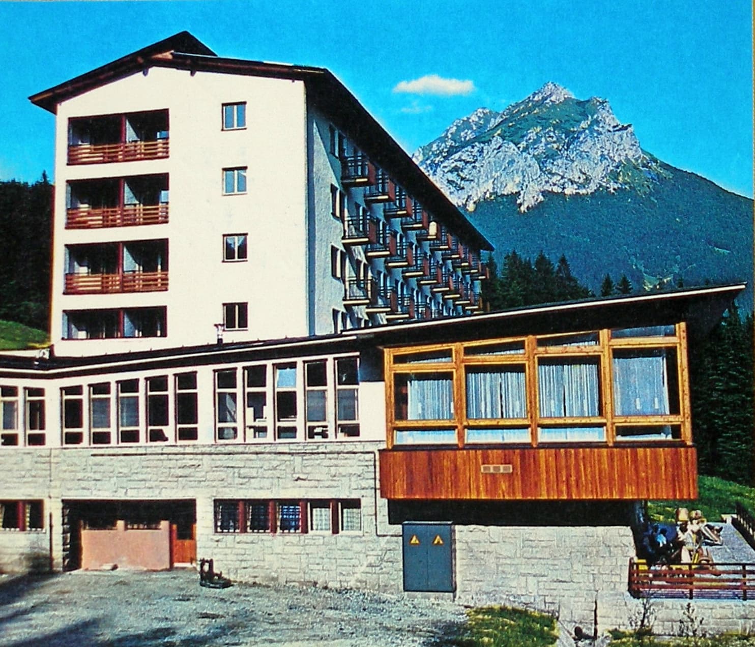 Boboty (via Wikimedia Commons, CC BY 3.0)