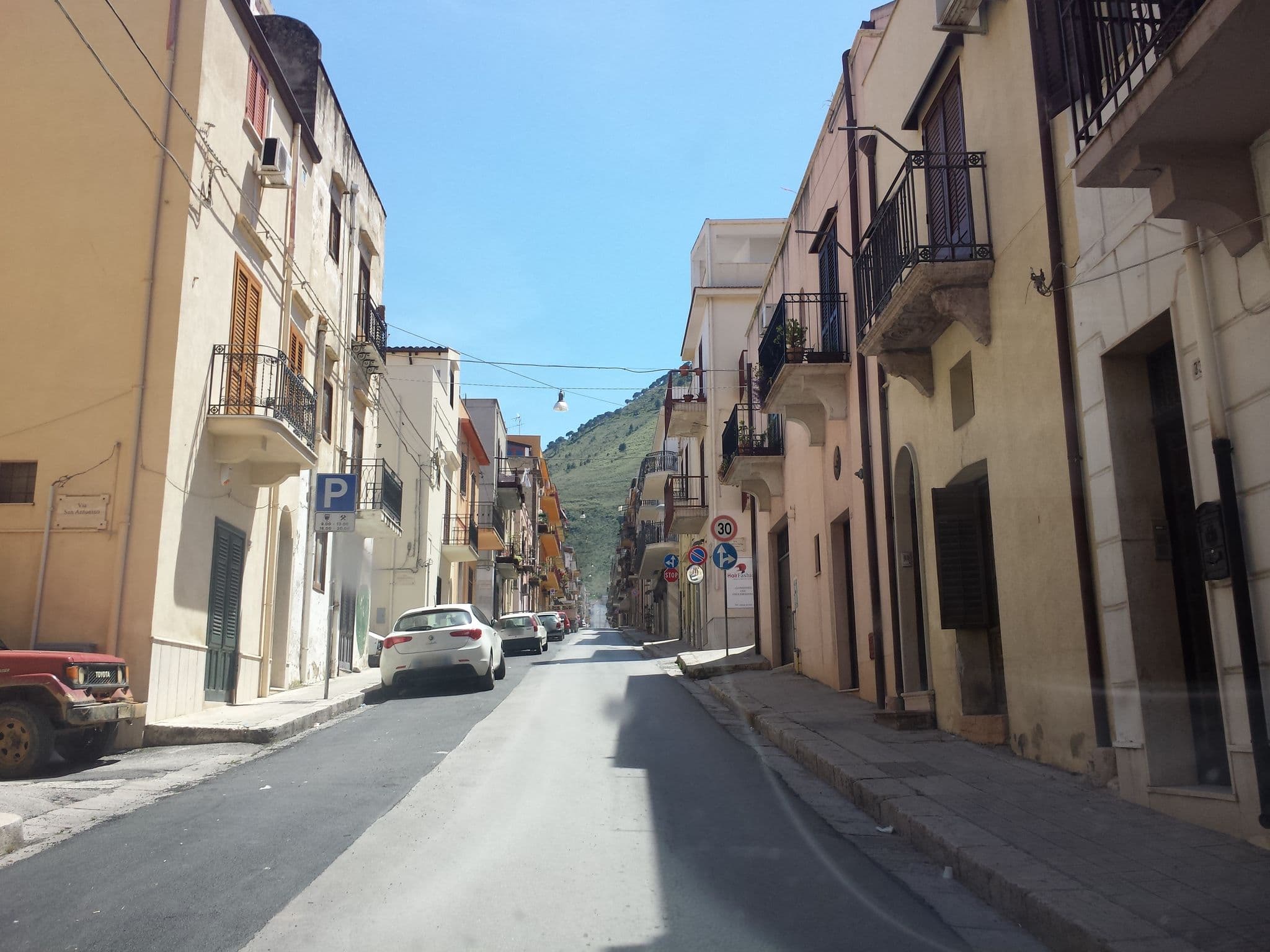 Street view near Annarè Casa Vacanze, Castellammare del Golfo — © aborruso (CC BY-SA · Mapillary)