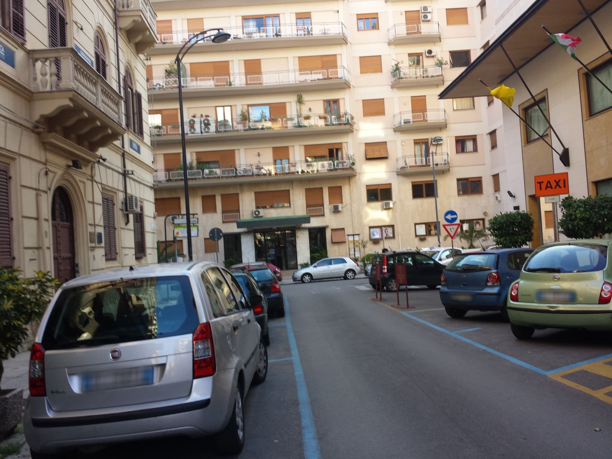 Street view near Hotel Plaza Opera, Palermo — © aborruso (CC BY-SA · Mapillary)