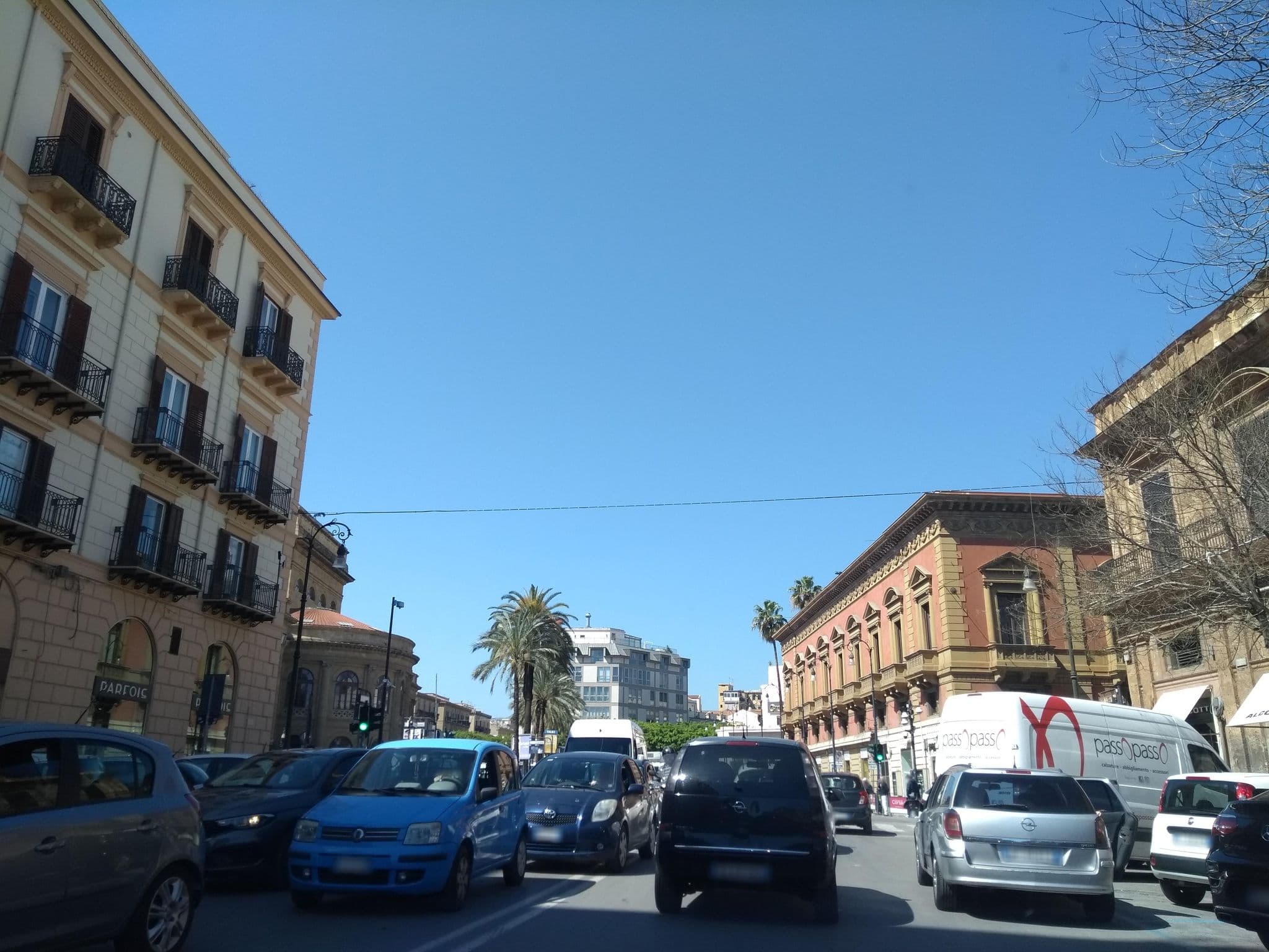 Street view near Porta Maqueda, Palermo — © thetornado76 (CC BY-SA · Mapillary)