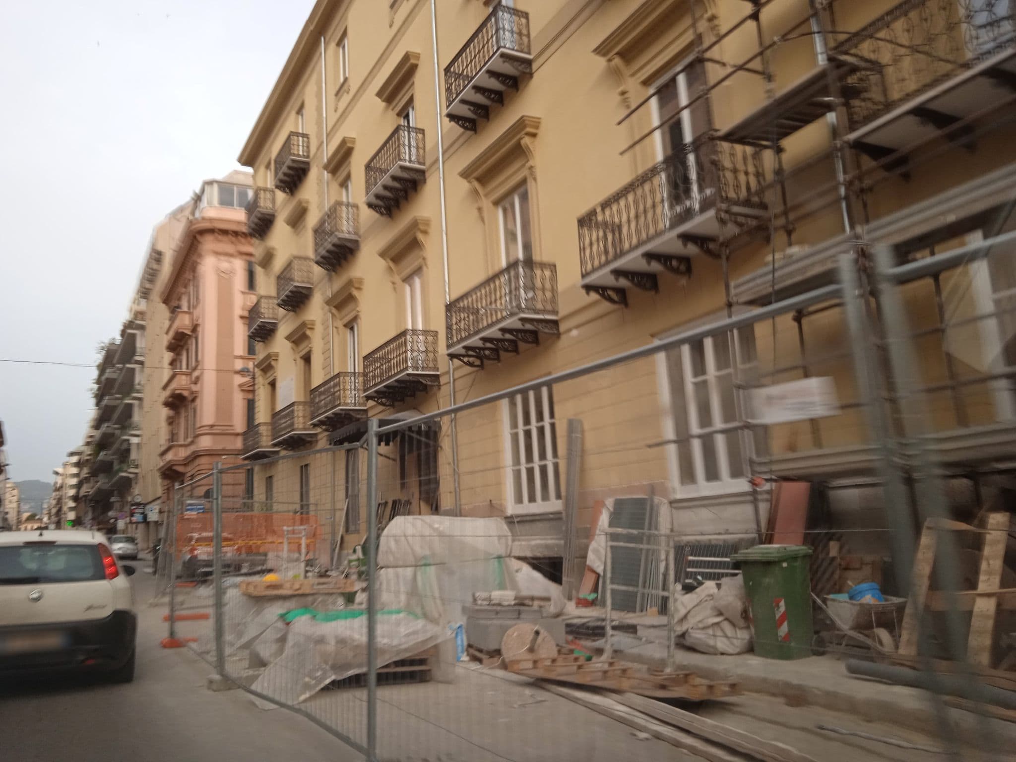 Street view near Hotel Delle Palme, Palermo — © p8fy9y9fs (CC BY-SA · Mapillary)