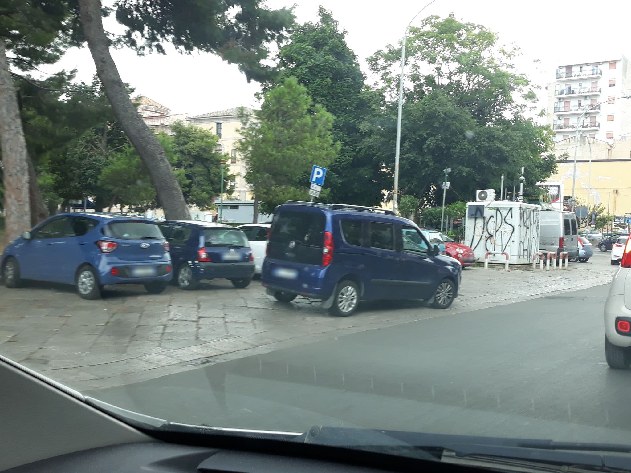 Street view near Frank's house - appartamento con terrazzo in centro, Palermo — © roberto_inzerillo (CC BY-SA · Mapillary)