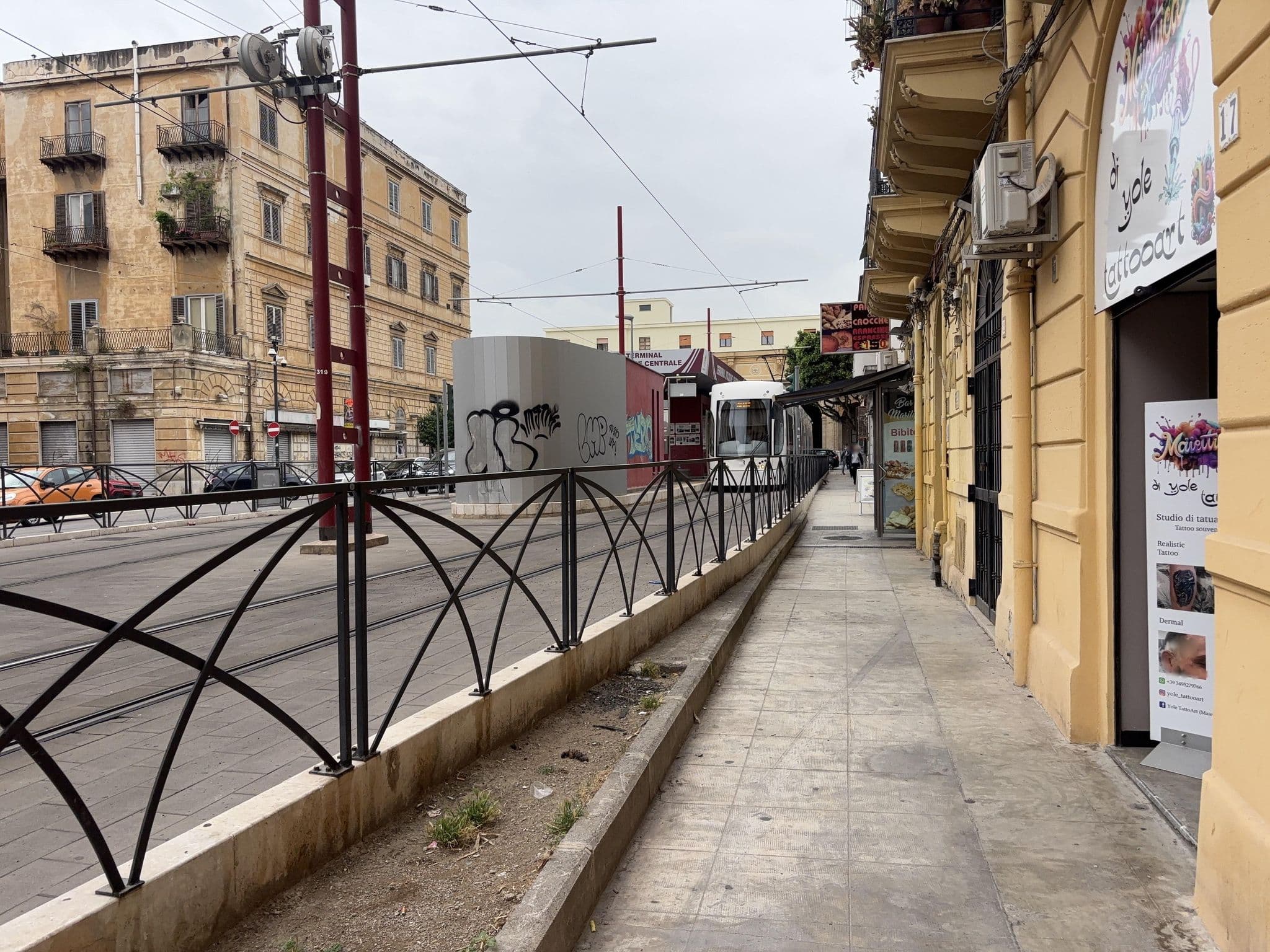 Street view near B&B White, Palermo — © robot8a (CC BY-SA · Mapillary)