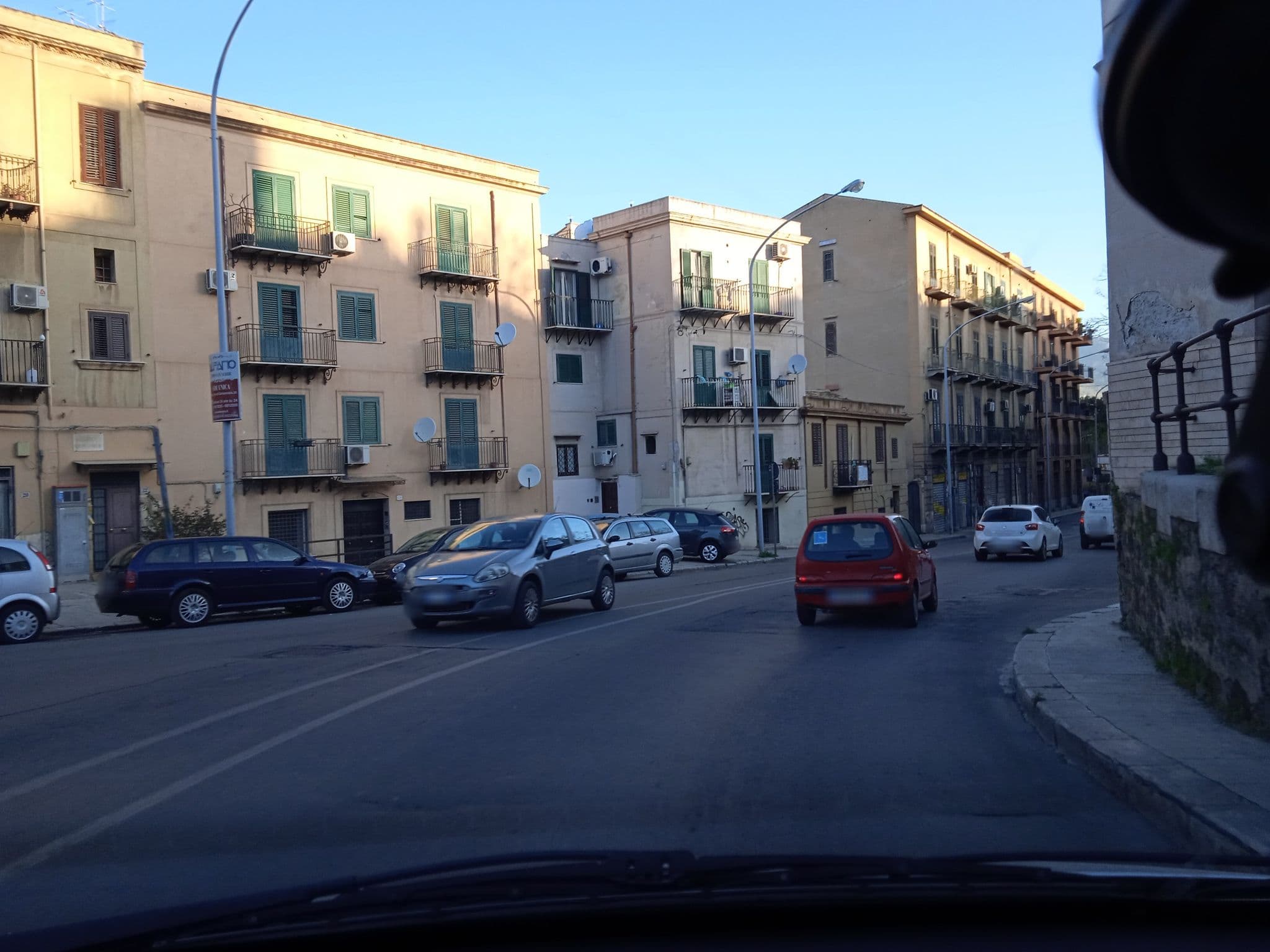 Street view near Casa Vacanze Porta Nuova, Palermo — © p8fy9y9fs (CC BY-SA · Mapillary)