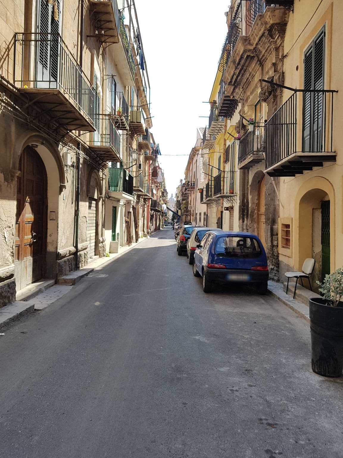 Street view near B&B Al Bastione Normanno, Palermo — © bernardvoyageur (CC BY-SA · Mapillary)