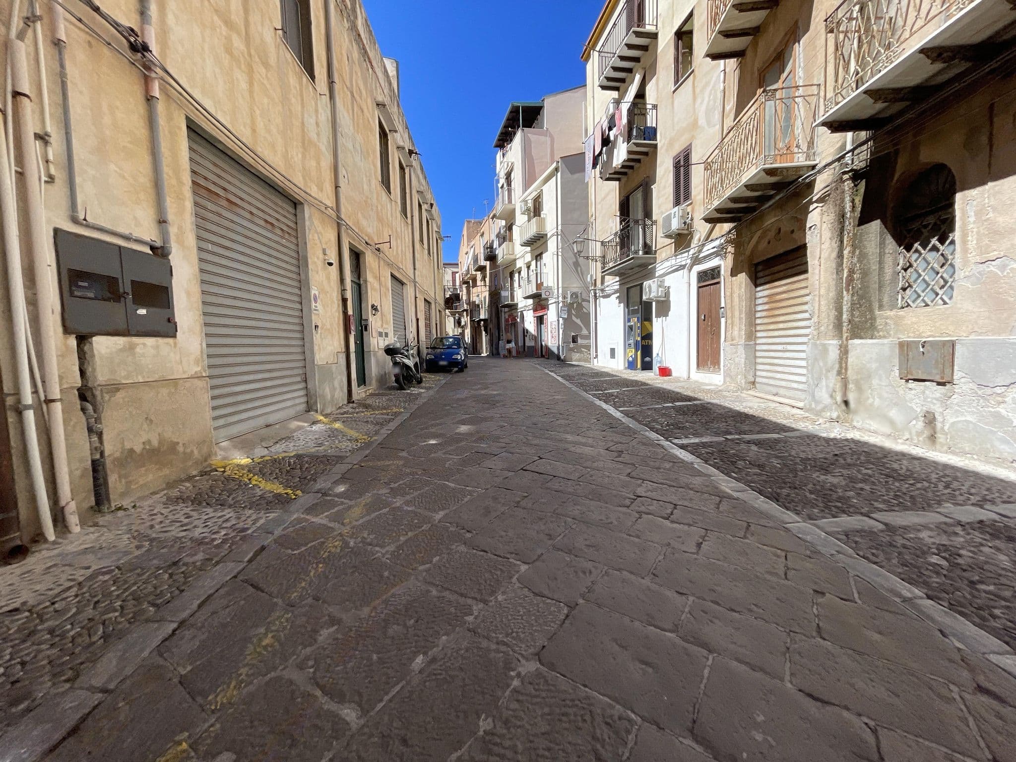 Street view near A'Jureka Bed and Breakfast, Cefalù — © asturksever (CC BY-SA · Mapillary)