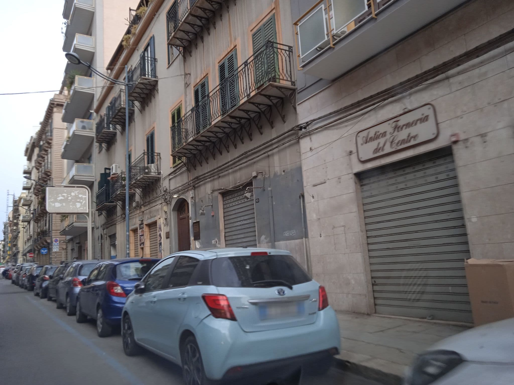 Street view near B&B Quatro Stagioni, Palermo — © p8fy9y9fs (CC BY-SA · Mapillary)