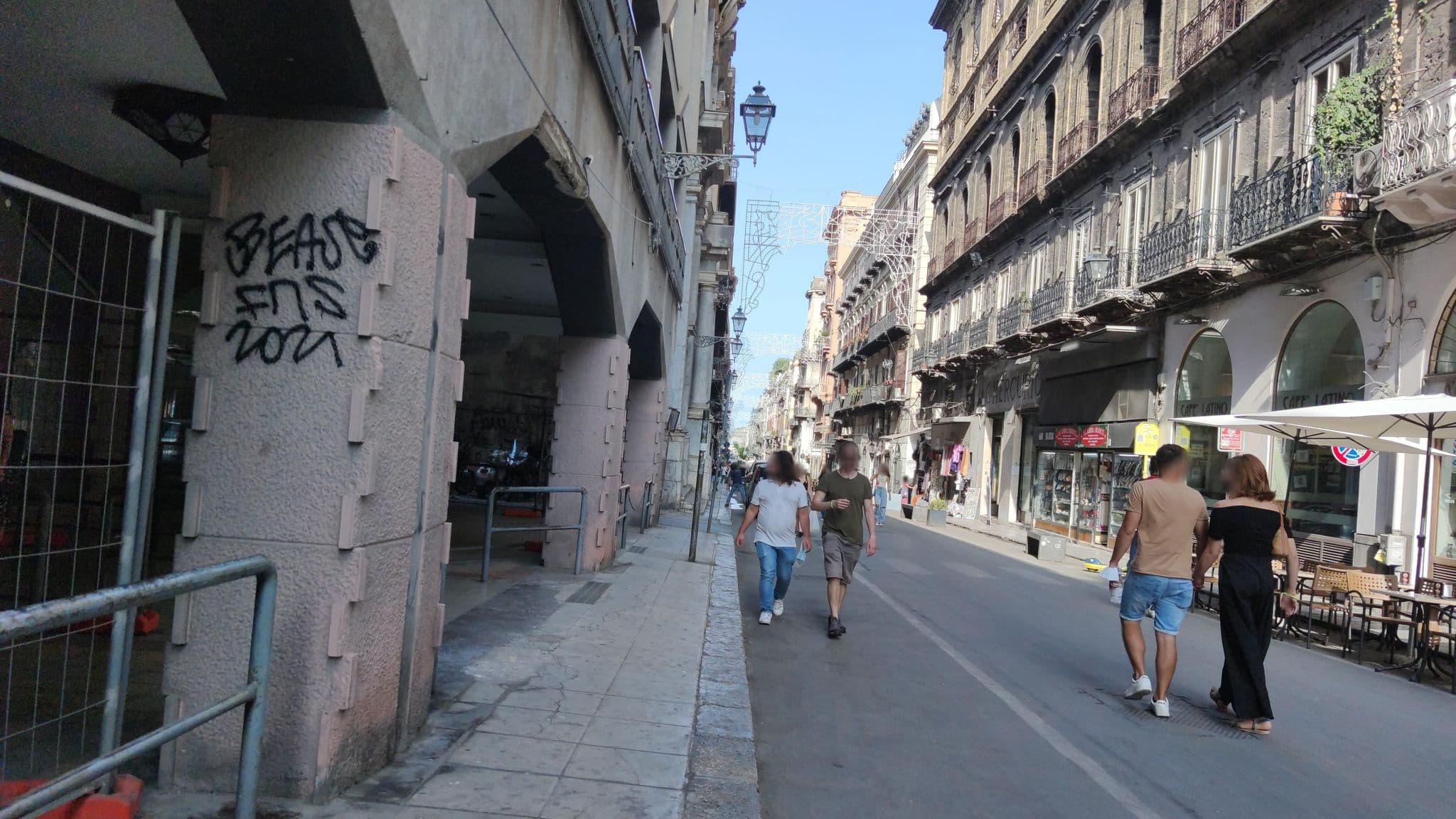 Street view near Loggiato San Matteo, Palermo — © mrey (CC BY-SA · Mapillary)