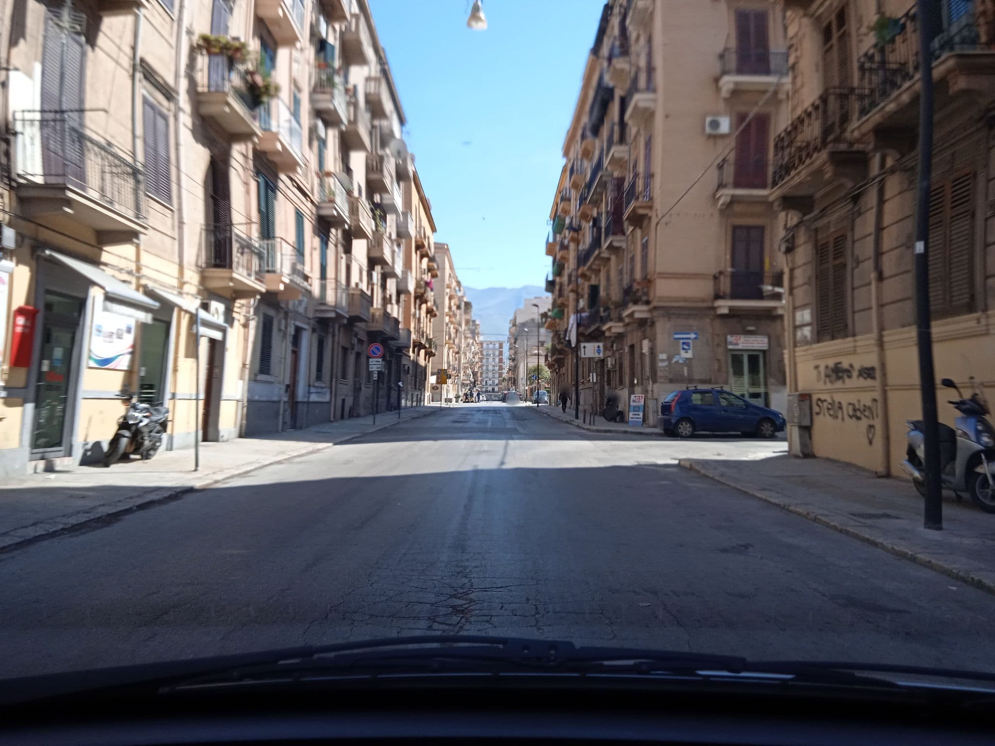 Street view near B&B La dimora di Katiù, Palermo — © p8fy9y9fs (CC BY-SA · Mapillary)