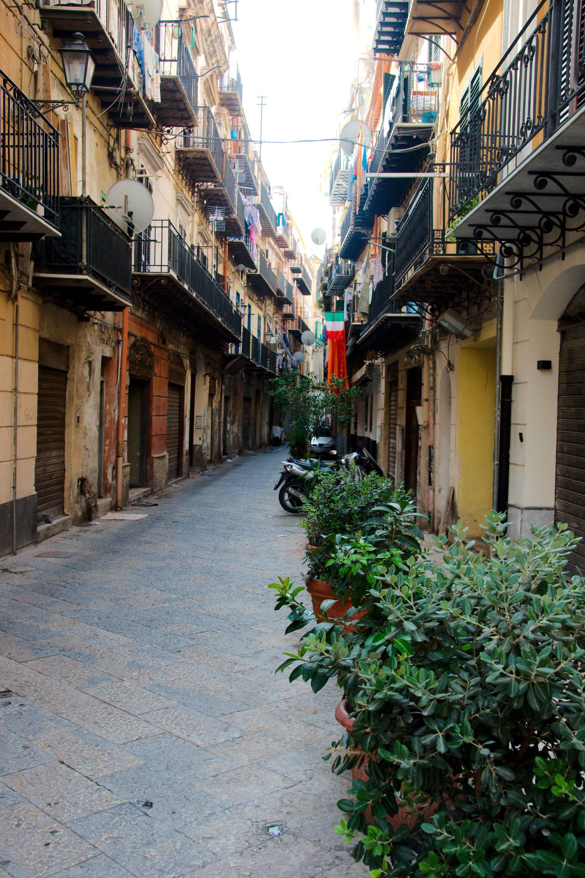 Street view near Bb45, Palermo — © danysk (CC BY-SA · Mapillary)