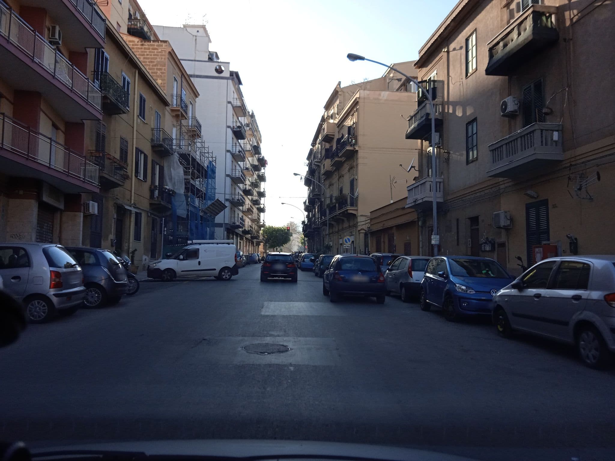 Street view near 301B&B, Palermo — © roberto_inzerillo (CC BY-SA · Mapillary)