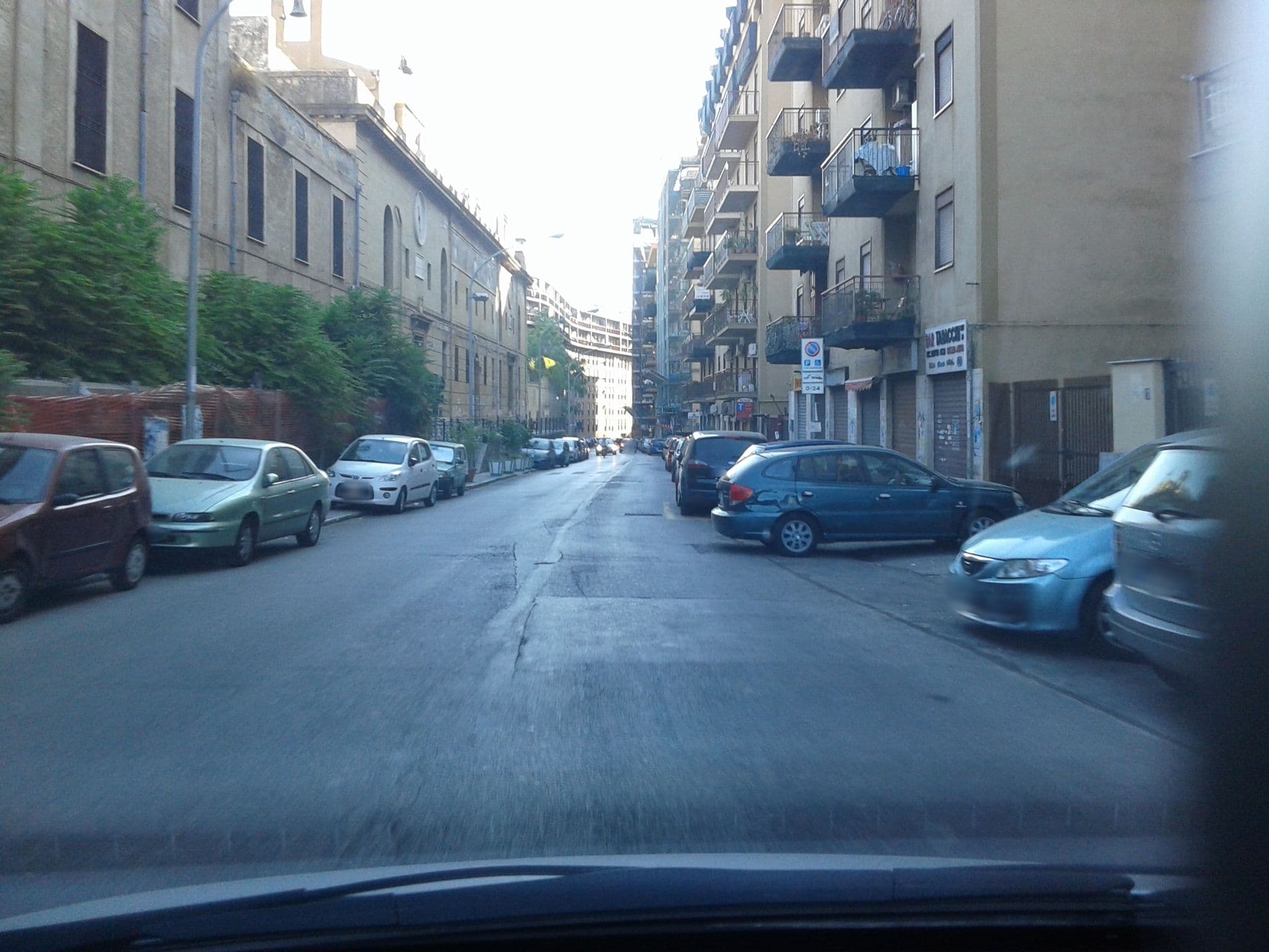 Street view near Bed and Breakfast Domus Pisani, Palermo — © robertoinze (CC BY-SA · Mapillary)