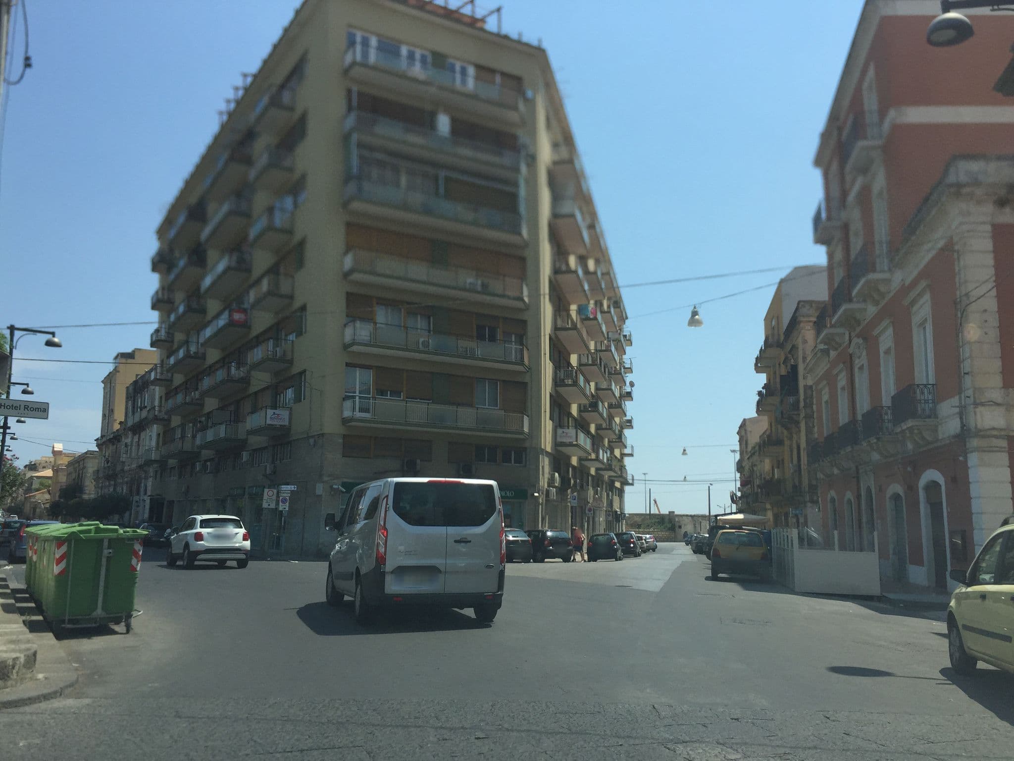 Street view near Grand Hotel Sofia Siracusa, Siracusa — © nisselson (CC BY-SA · Mapillary)