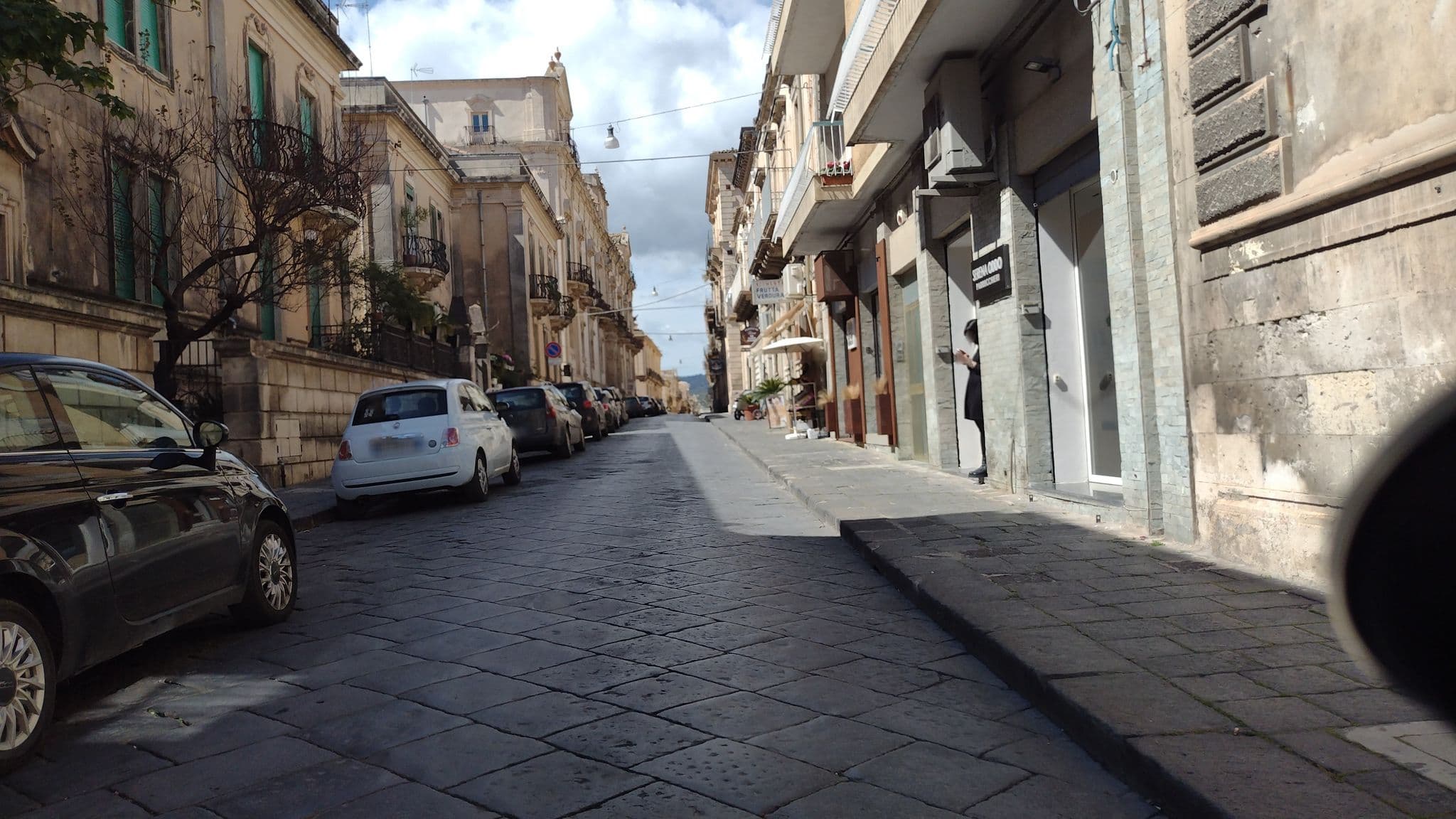 Street view near Noto In Centro, Noto — © notobiene (CC BY-SA · Mapillary)