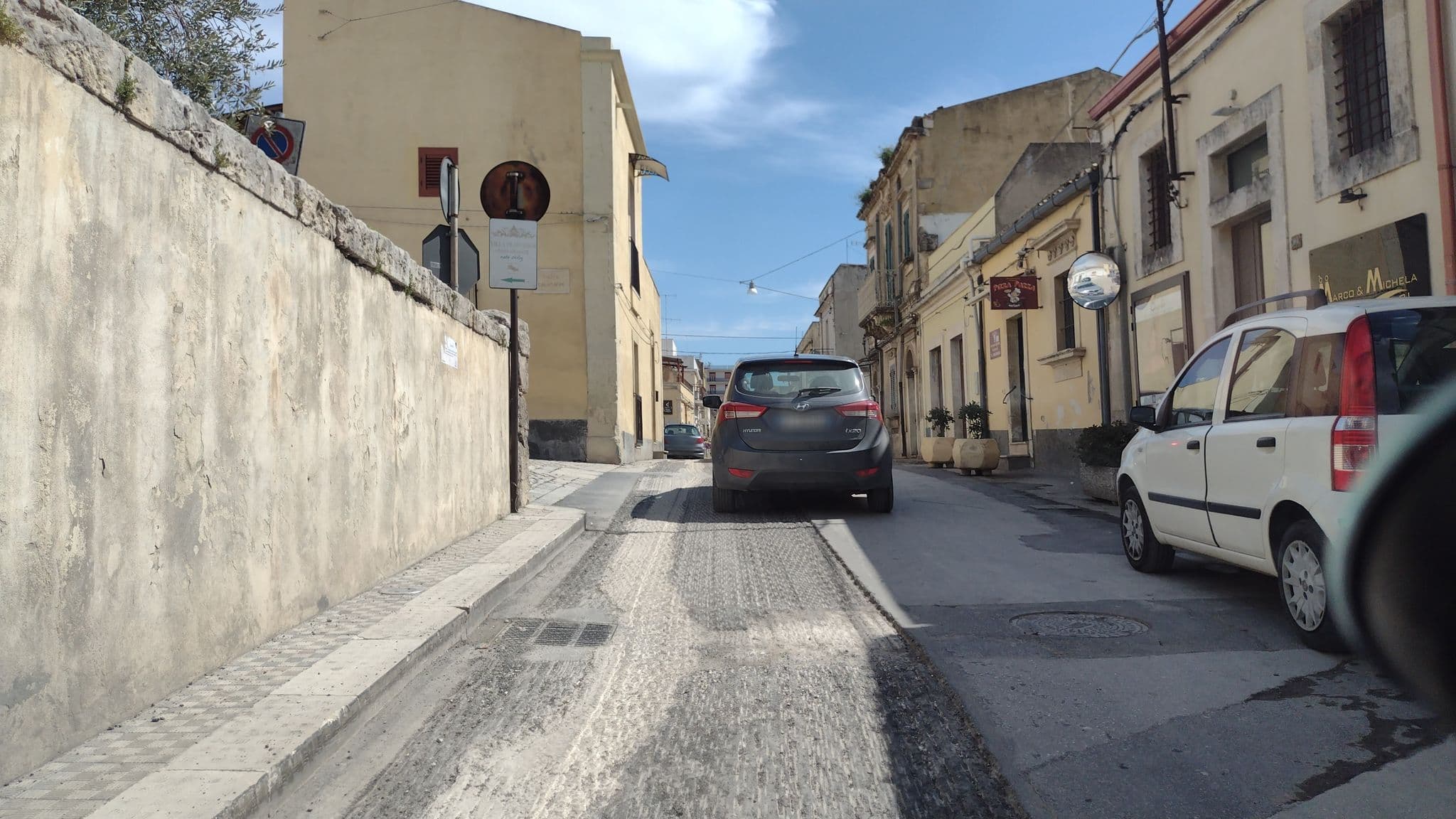 Street view near La Perla di Noto, Noto — © notobiene (CC BY-SA · Mapillary)