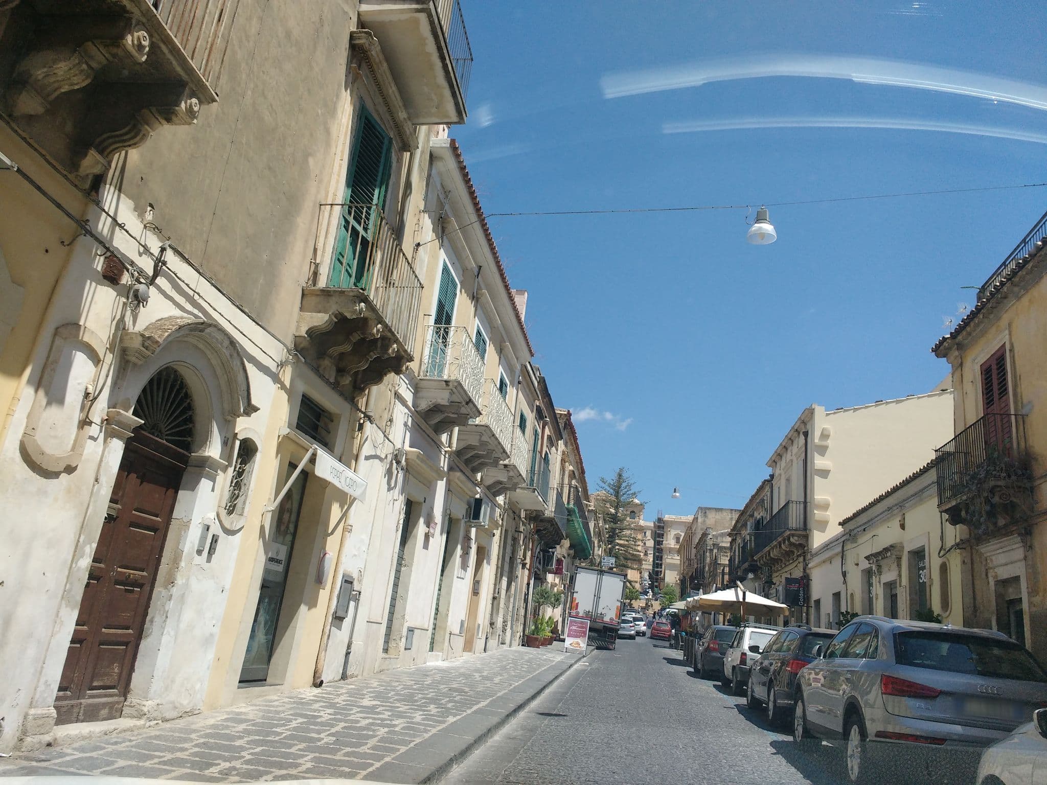Street view near Casa Mariavittoria, Noto — © thetornado76 (CC BY-SA · Mapillary)