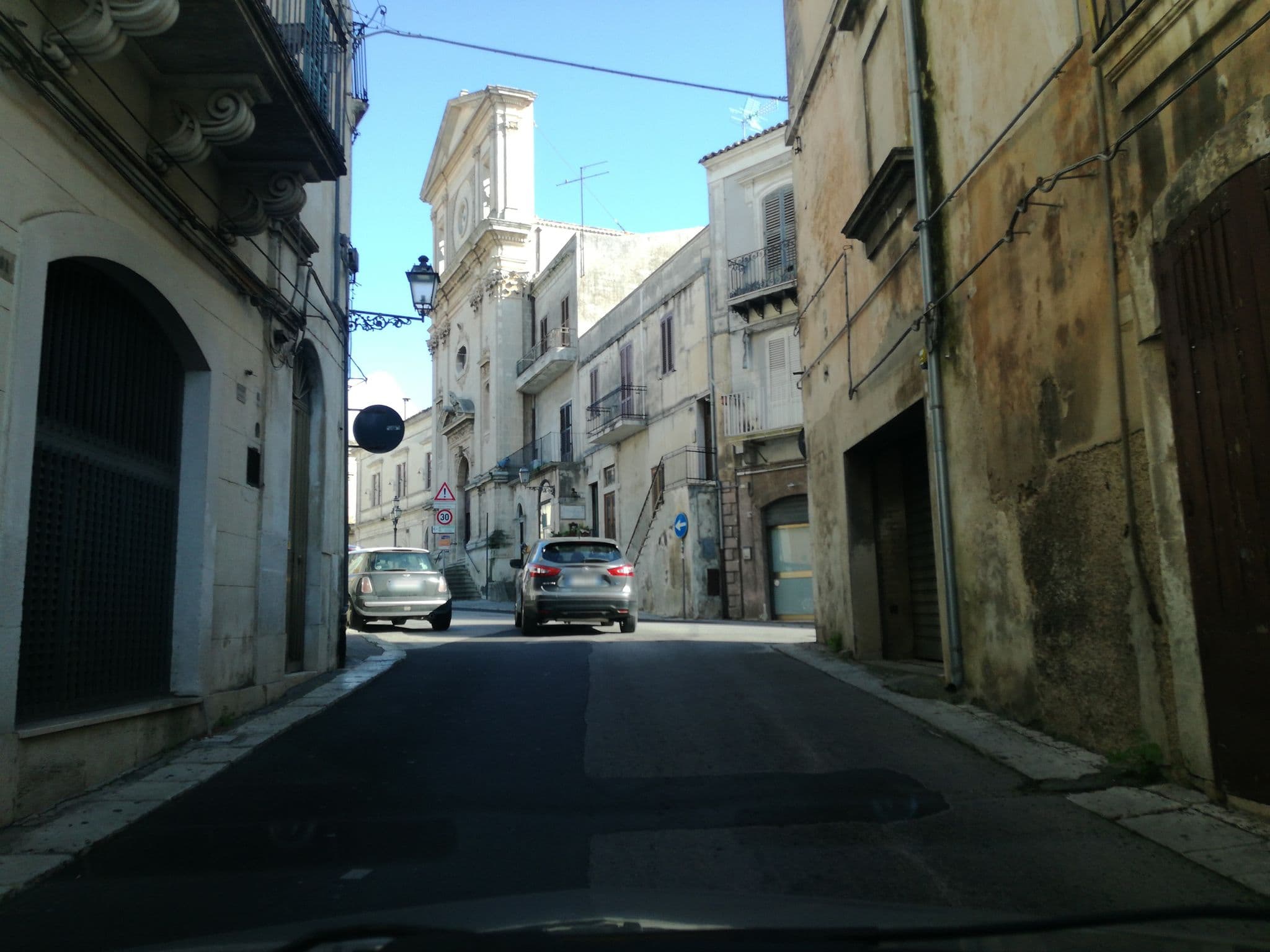 Street view near Le Case dello Zodiaco, Modica — © aury88 (CC BY-SA · Mapillary)