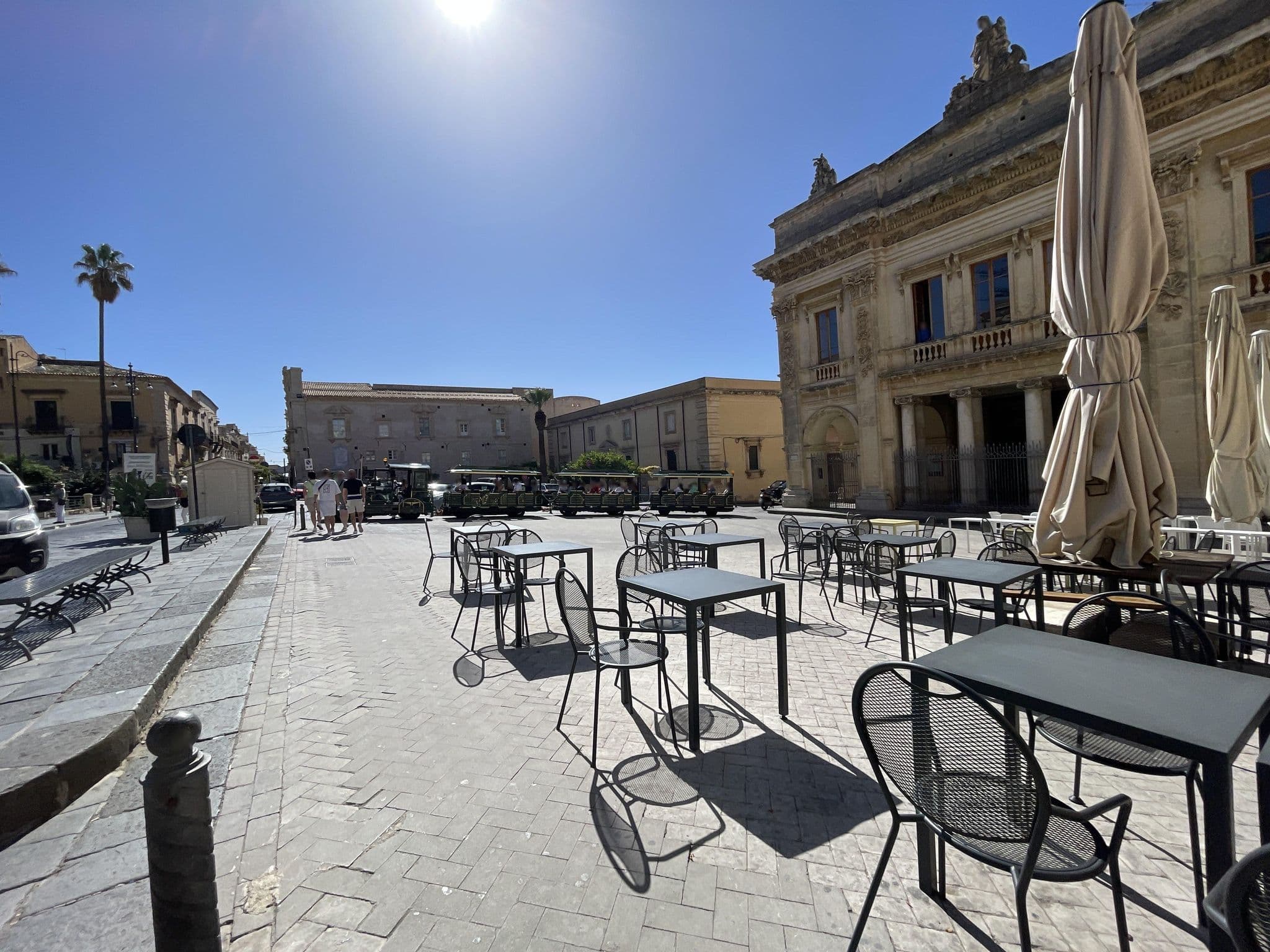 Street view near Teatro B&B, Noto — © asturksever (CC BY-SA · Mapillary)