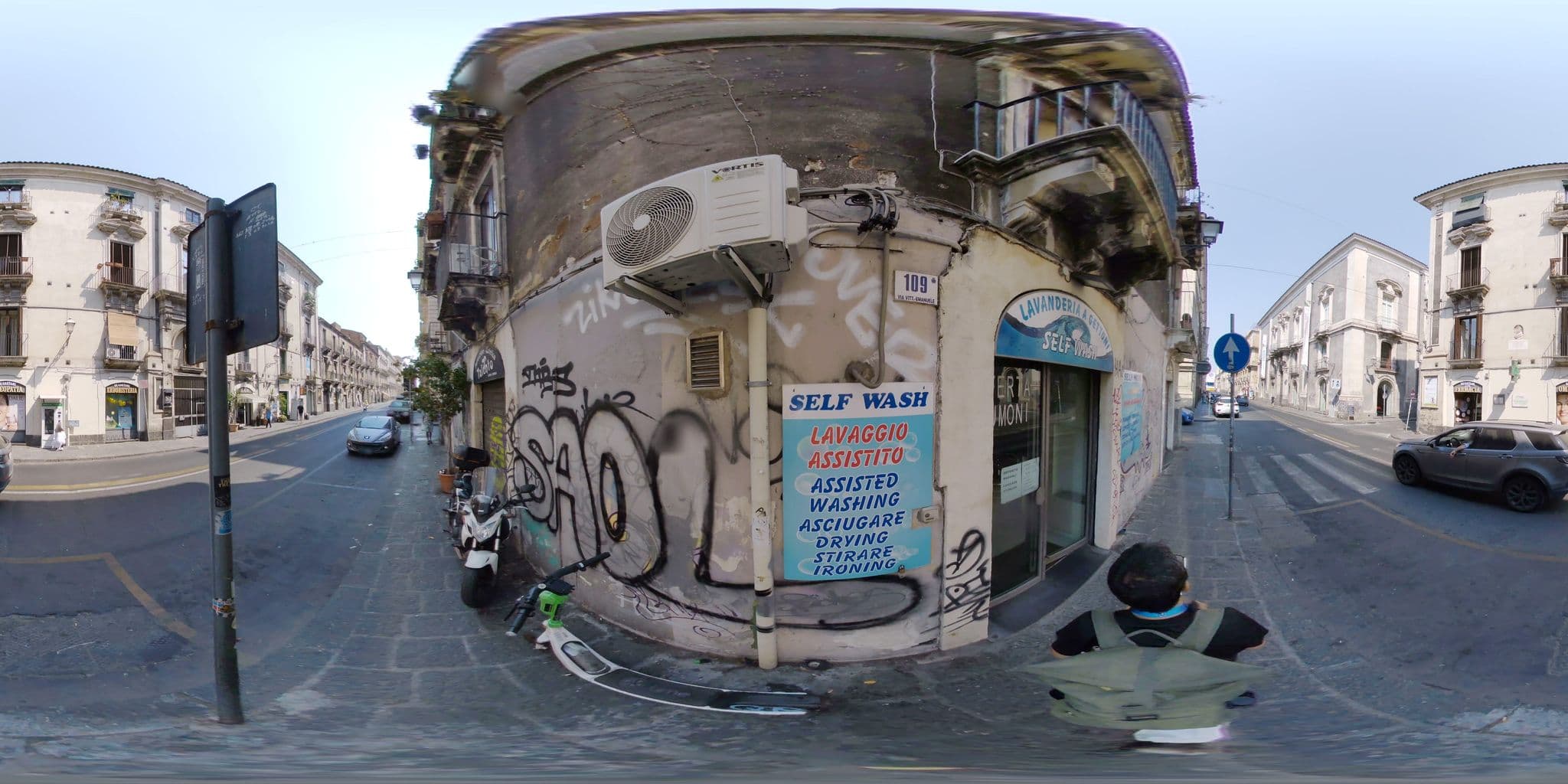 Street view near BMoDe GuestHouse, Catania — © mapconcierge (CC BY-SA · Mapillary)
