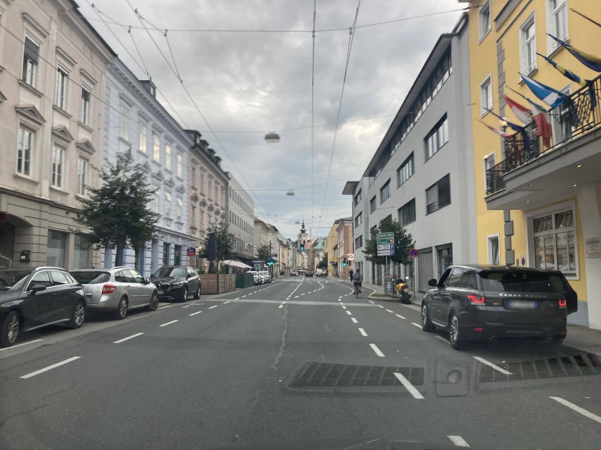 Street view near Goldenes Theater, Salzburg — © fod (CC BY-SA · Mapillary)