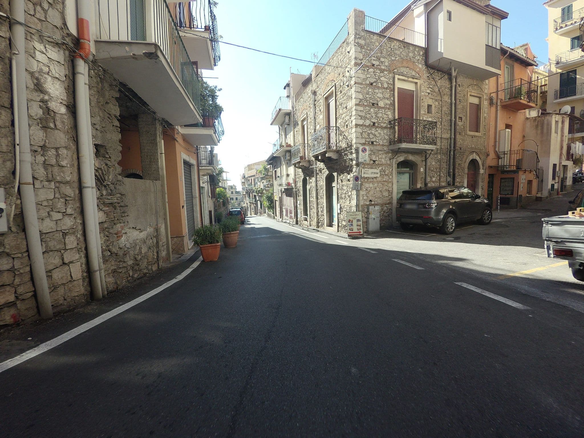 Street view near Marifa, Taormina — © posiki (CC BY-SA · Mapillary)