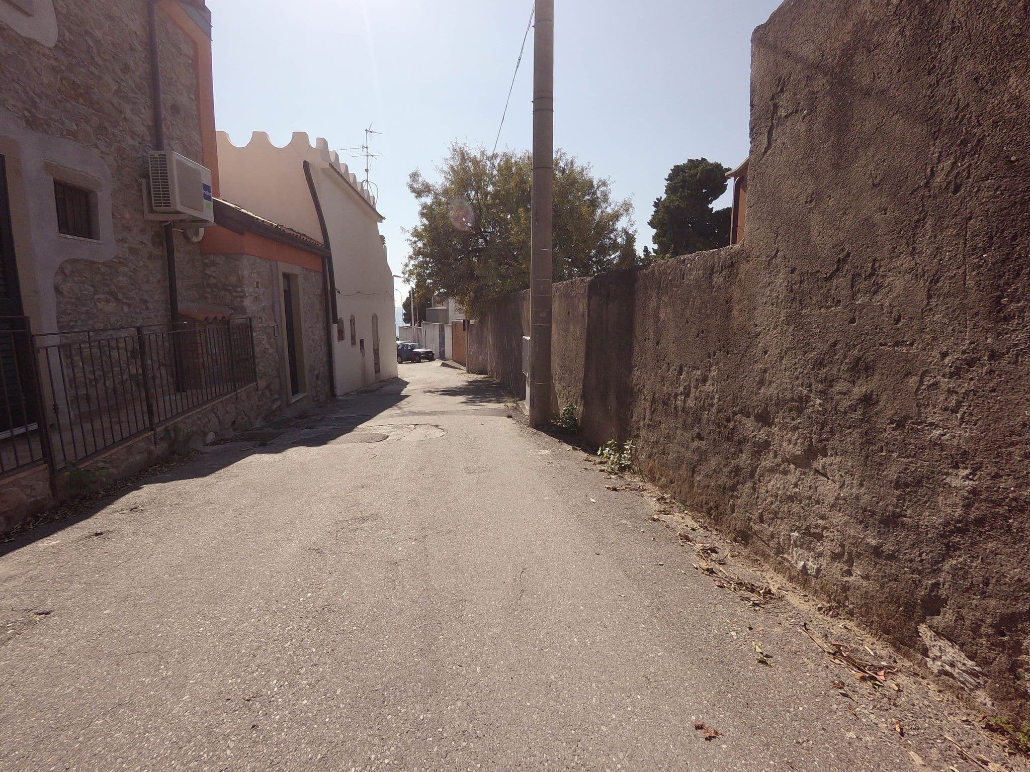 Street view near Torre dei Pirati, Letojanni — © posiki (CC BY-SA · Mapillary)