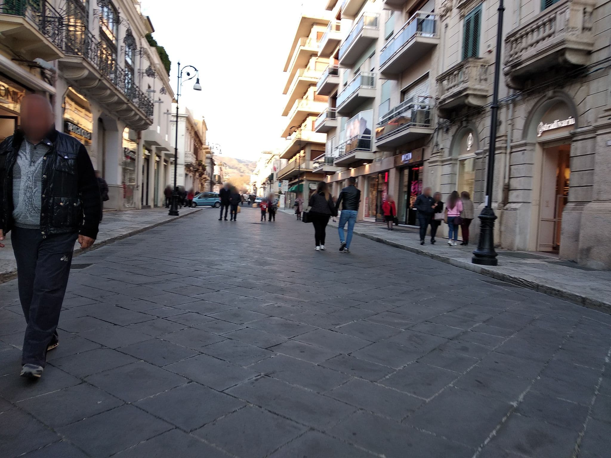 Street view near B&B Main Street, Reggio Calabria — © mircozorzo (CC BY-SA · Mapillary)