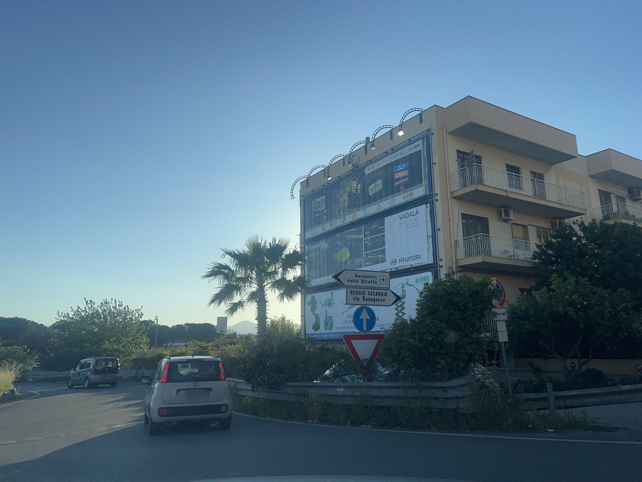 Street view near B&B Airport House, Reggio Calabria — © igorzo (CC BY-SA · Mapillary)