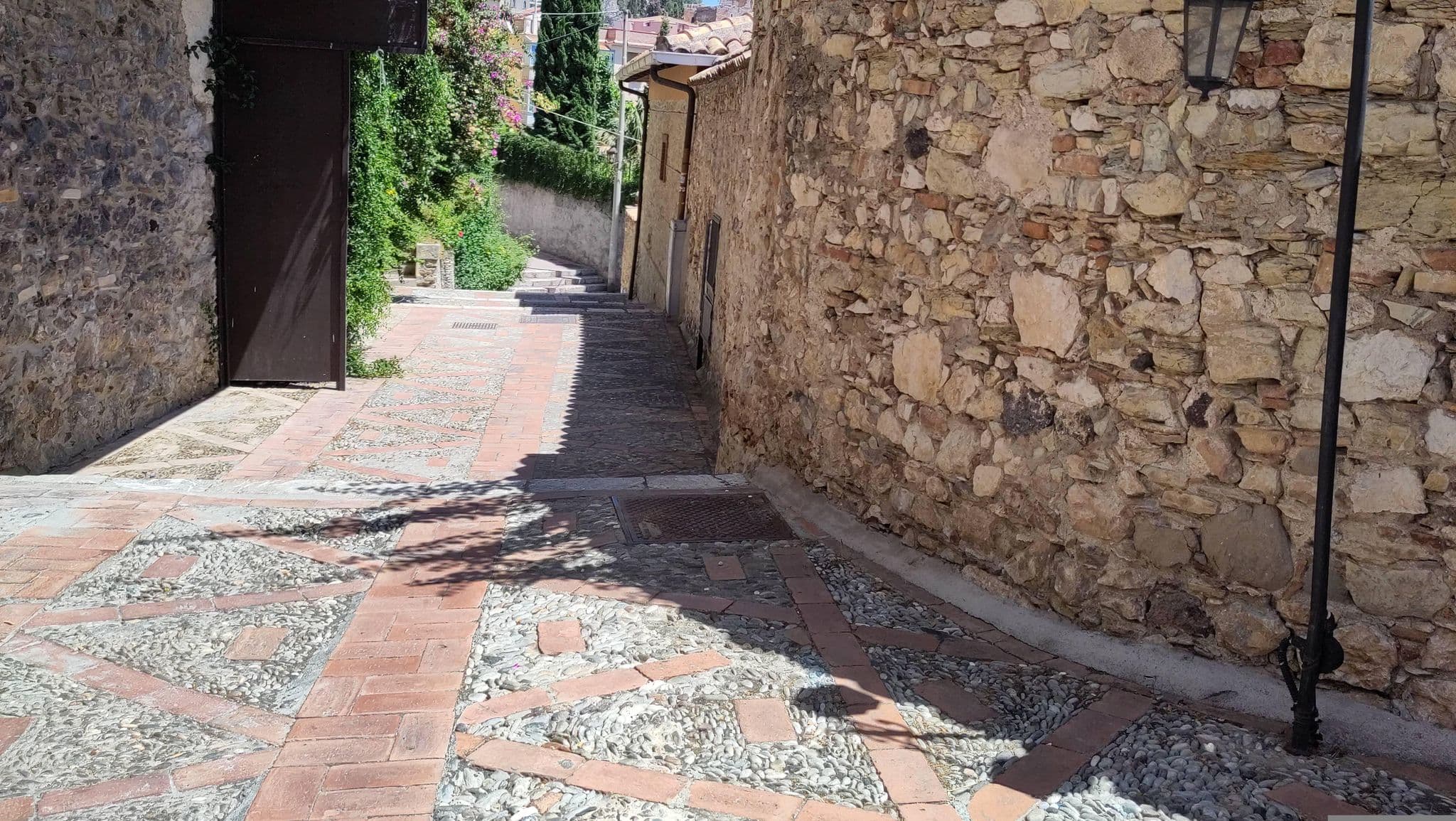 Street view near Panoramica sul mare - Taormina, Taormina — © marcuscalabresus (CC BY-SA · Mapillary)