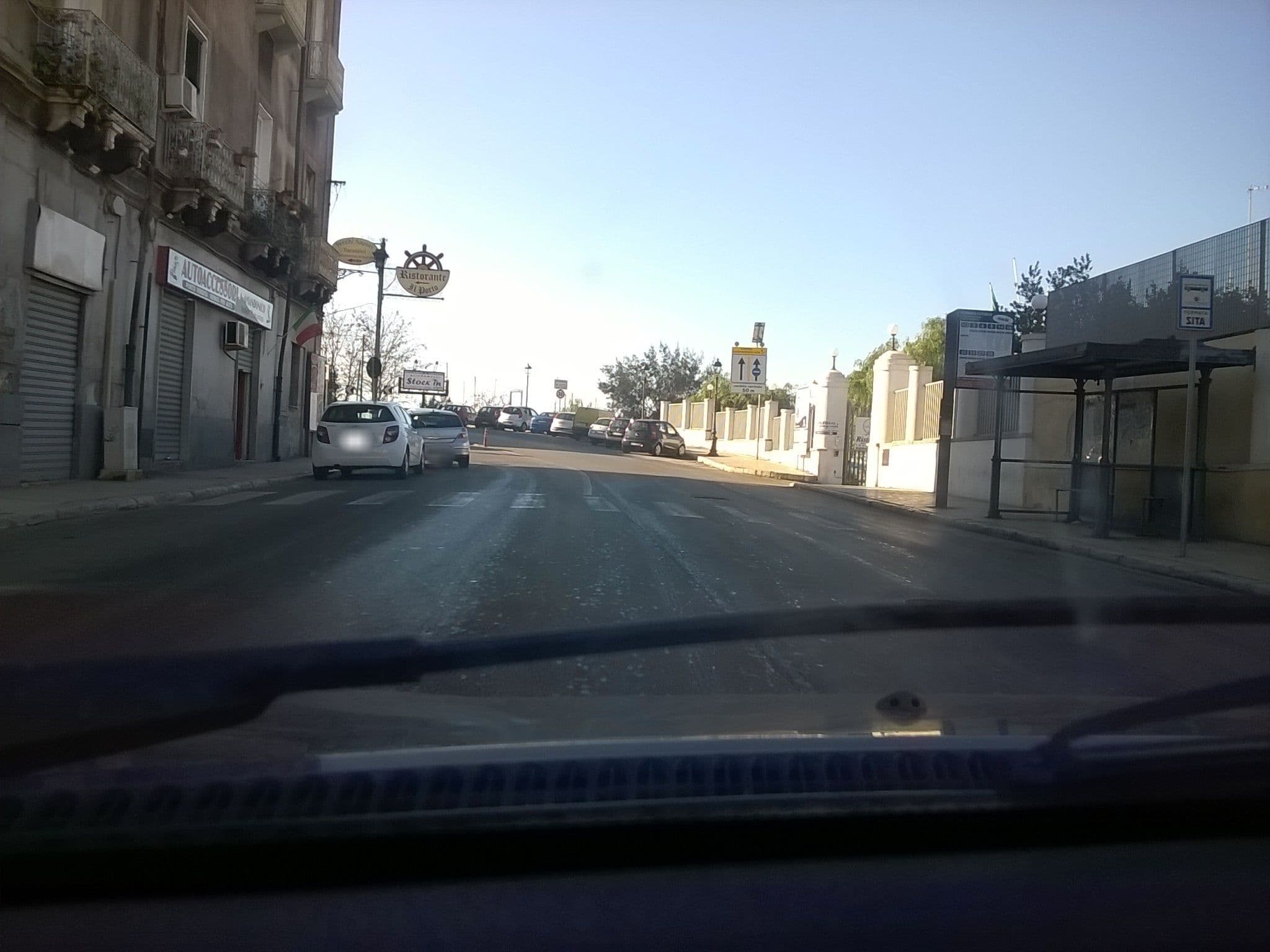 Street view near Boat&Breakfast Puglia, Taranto — © giantar (CC BY-SA · Mapillary)