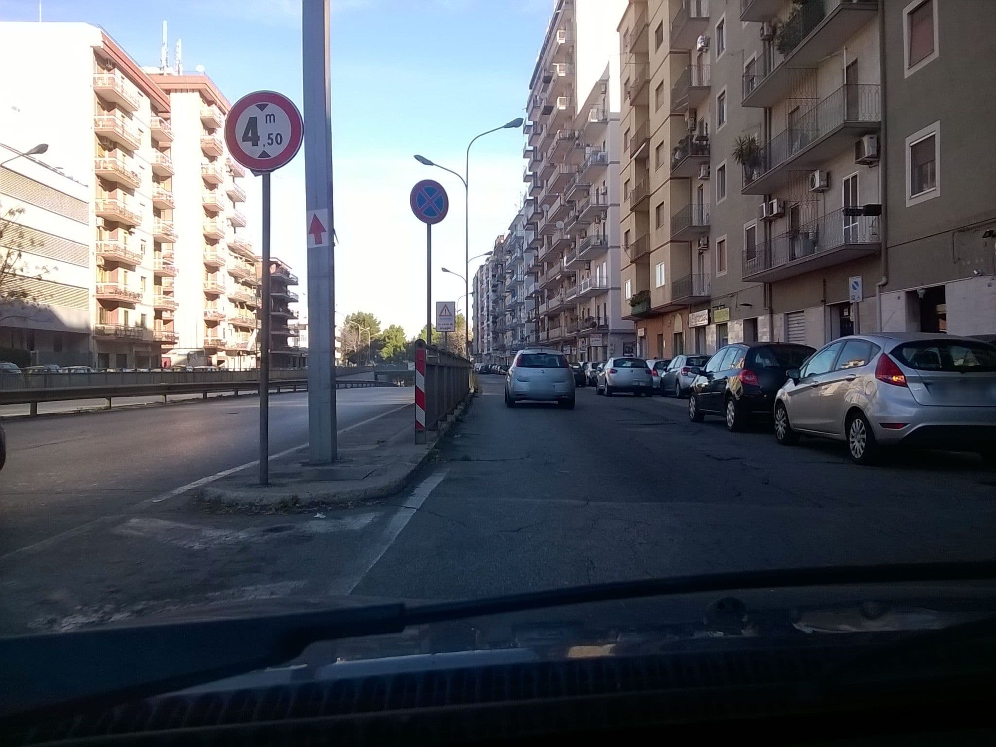Street view near Bed and breakfast Roseti Gennaro, Taranto — © giantar (CC BY-SA · Mapillary)