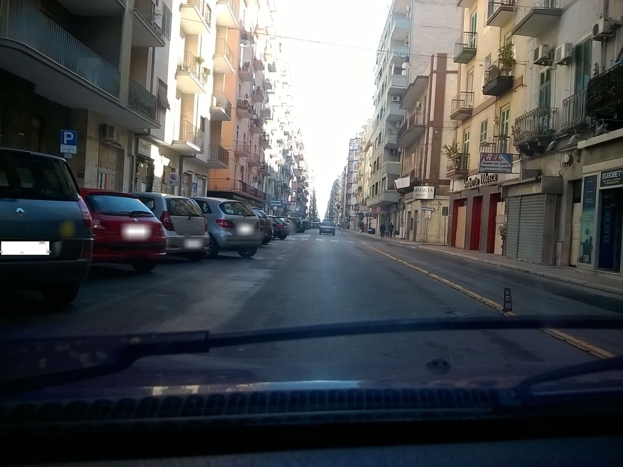 Street view near A Due Passi B&B, Taranto — © giantar (CC BY-SA · Mapillary)